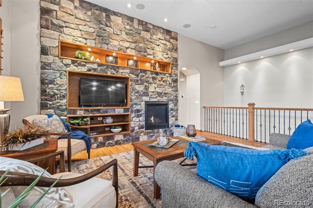 15128 W 75th Place