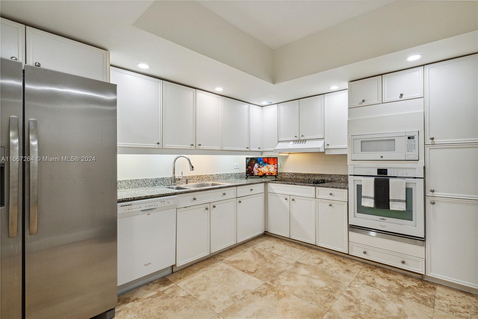 8855 Collins Ave # 4B