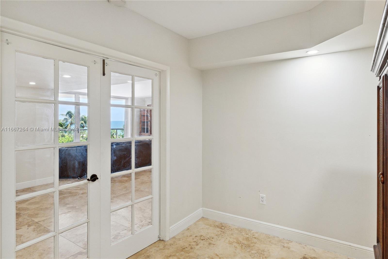8855 Collins Ave # 4B