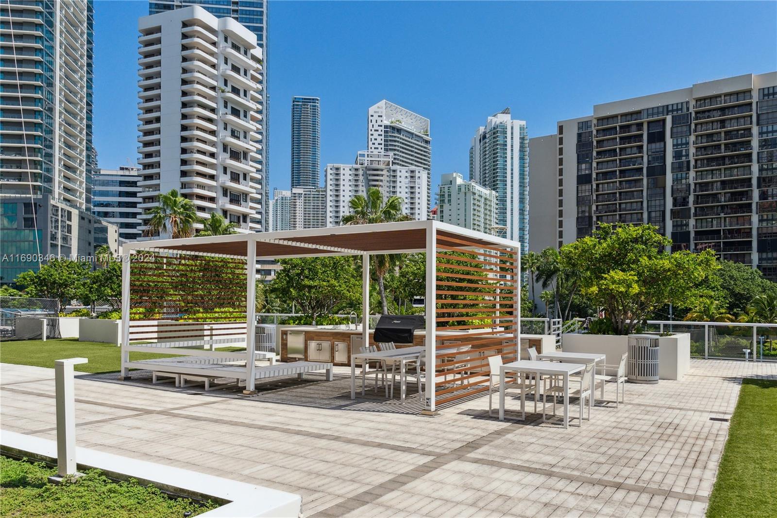 1541 Brickell Ave # C406