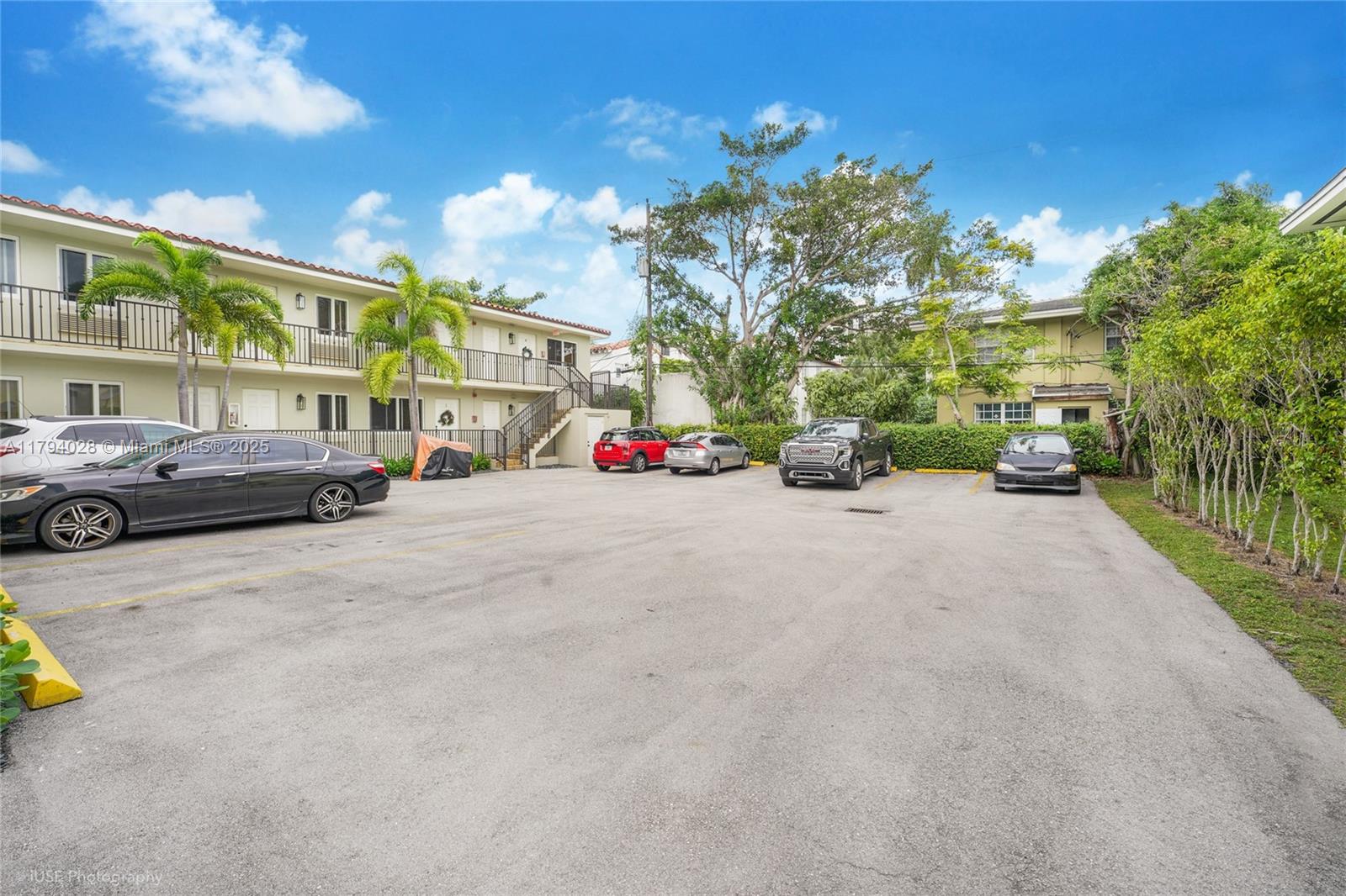 35 Antilla Ave # 2