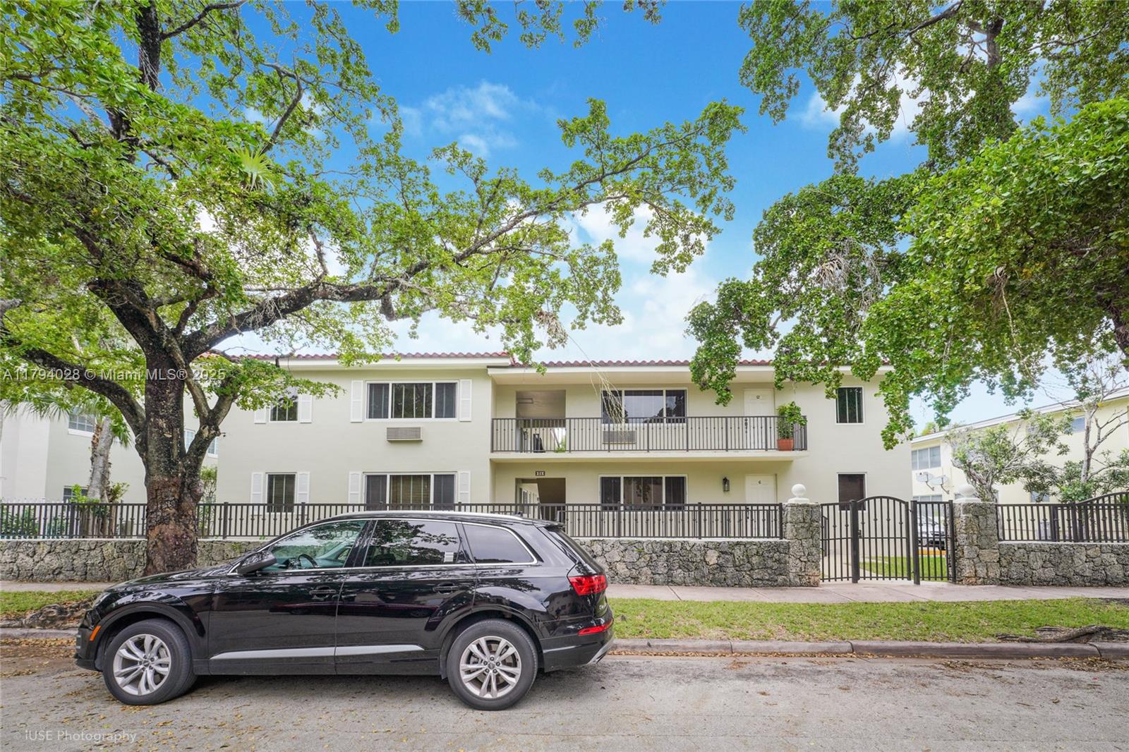 35 Antilla Ave # 2