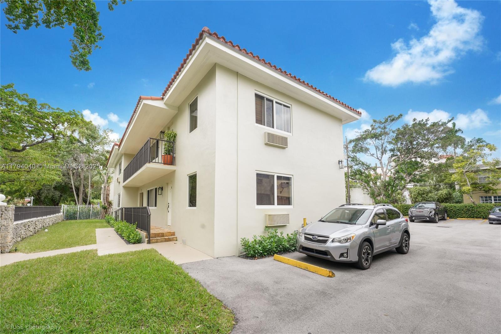 35 Antilla Ave # 2