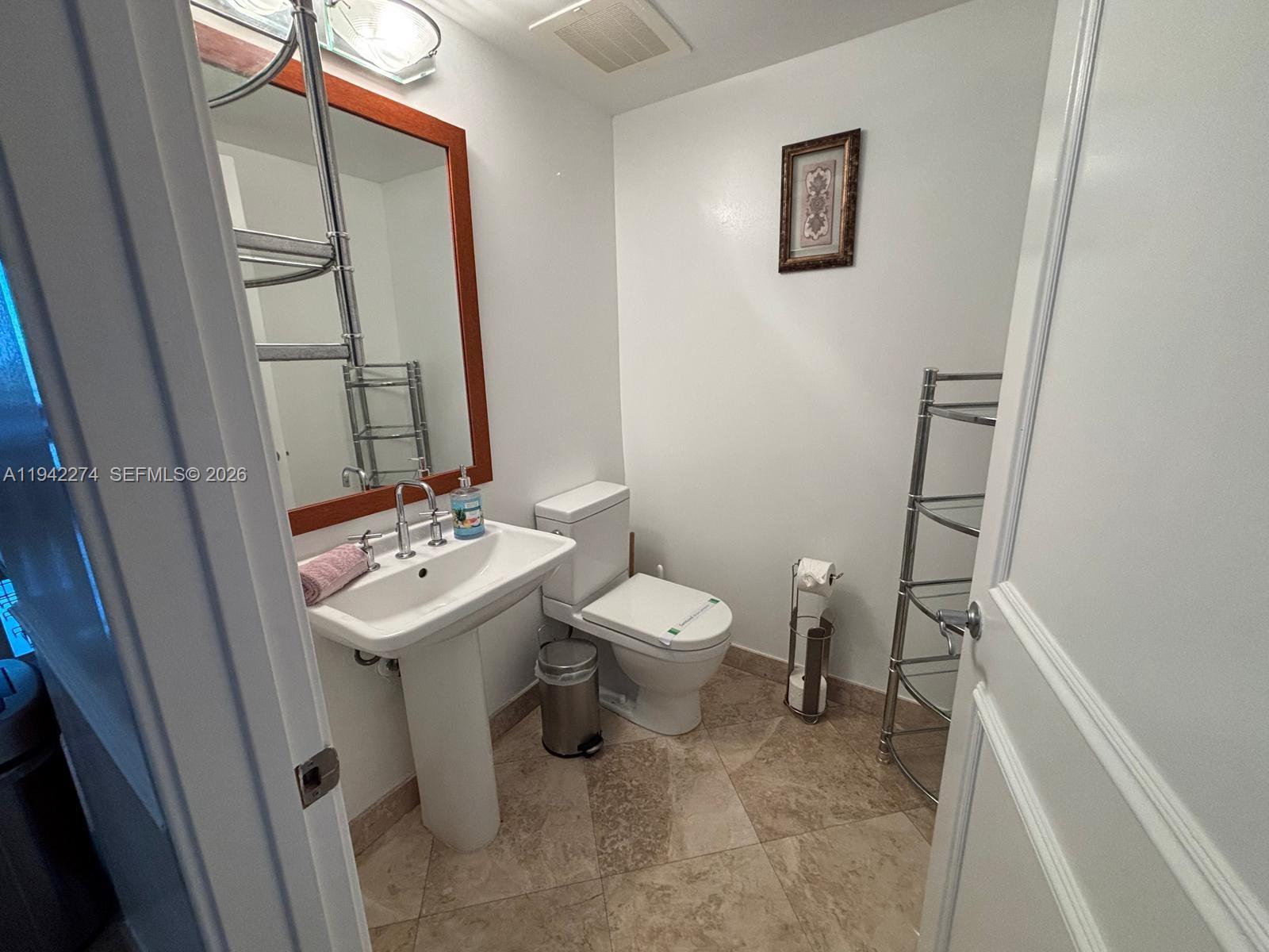 185 SW 7th St # 1502