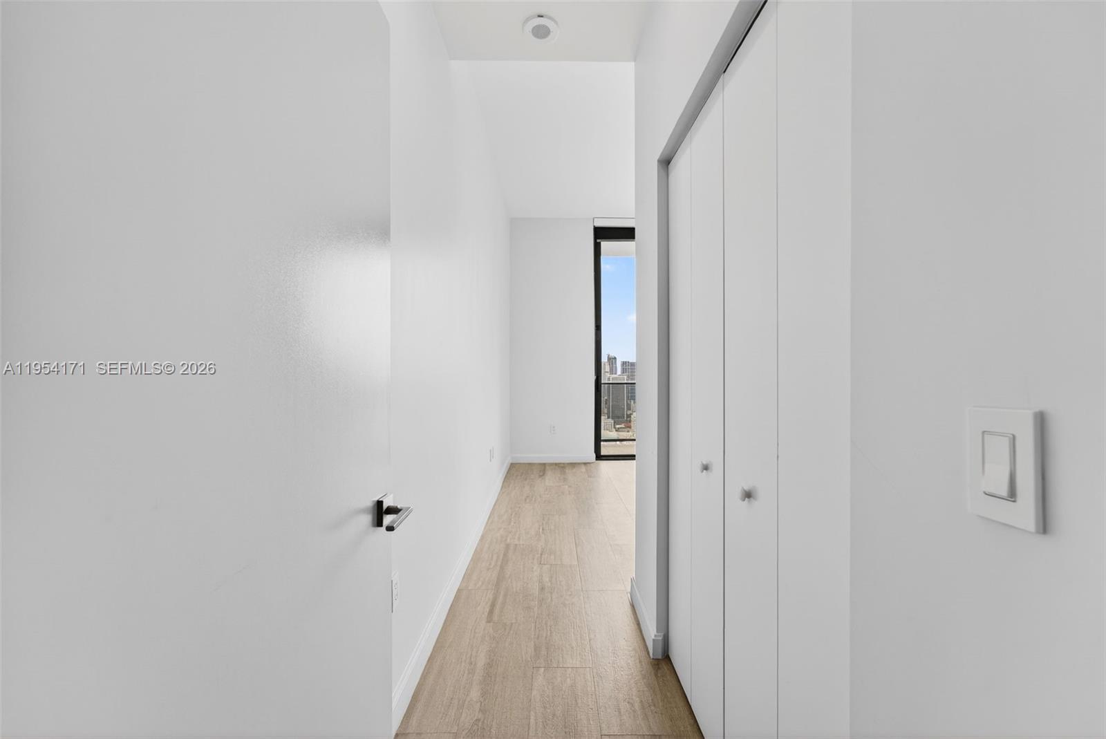 45 SW 9th St # 4609 Unit: LPH-4609