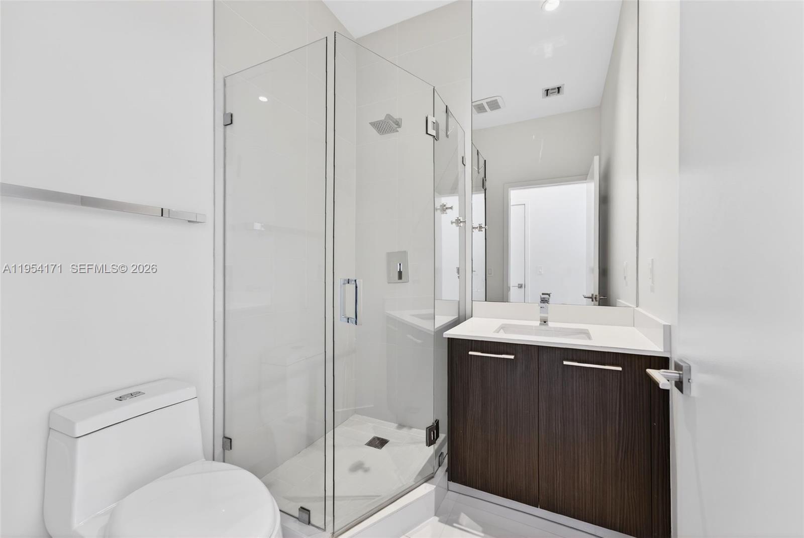45 SW 9th St # 4609 Unit: LPH-4609