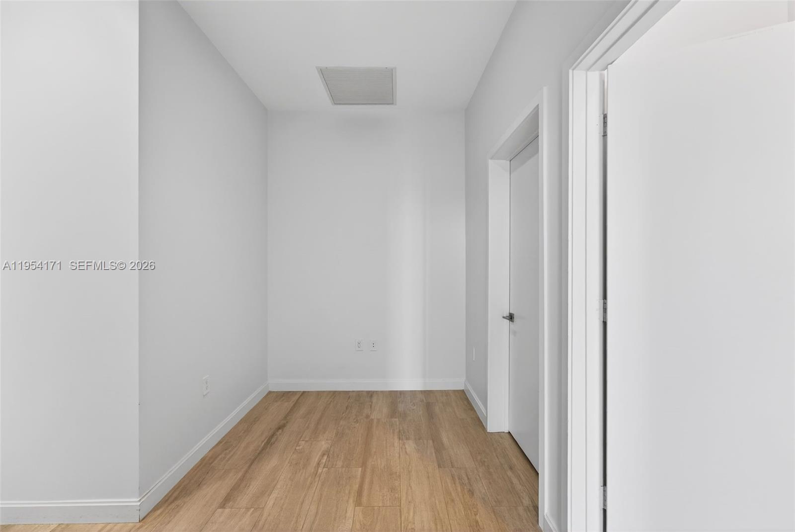 45 SW 9th St # 4609 Unit: LPH-4609