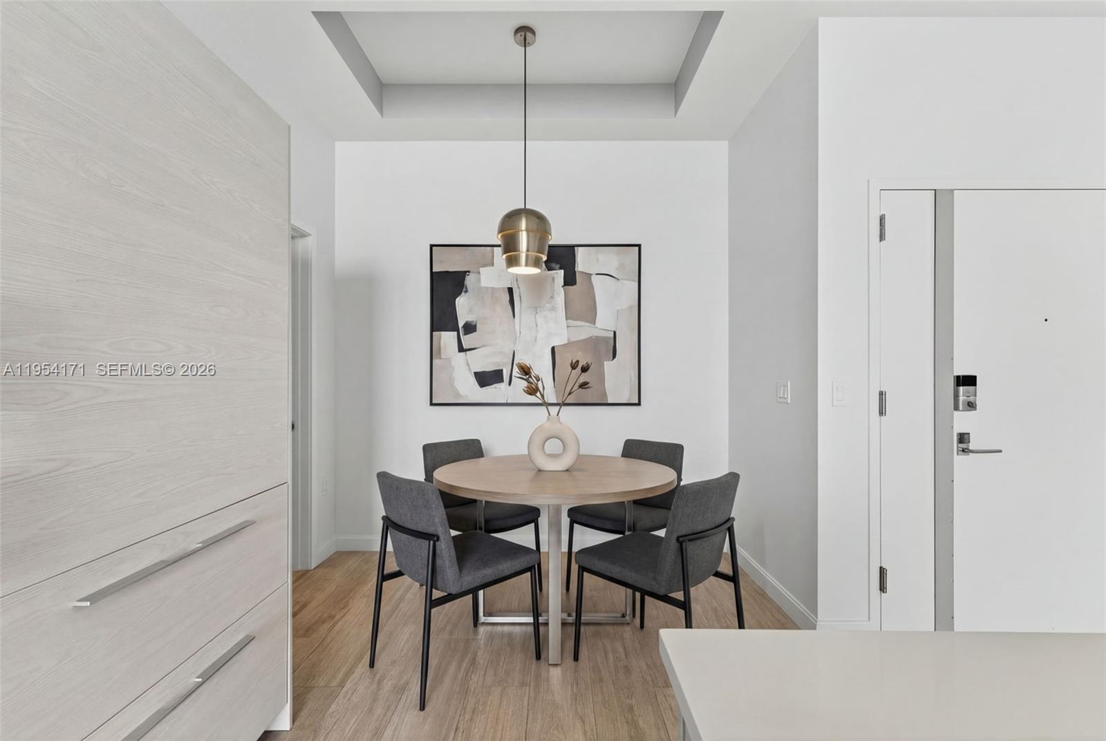 45 SW 9th St # 4609 Unit: LPH-4609