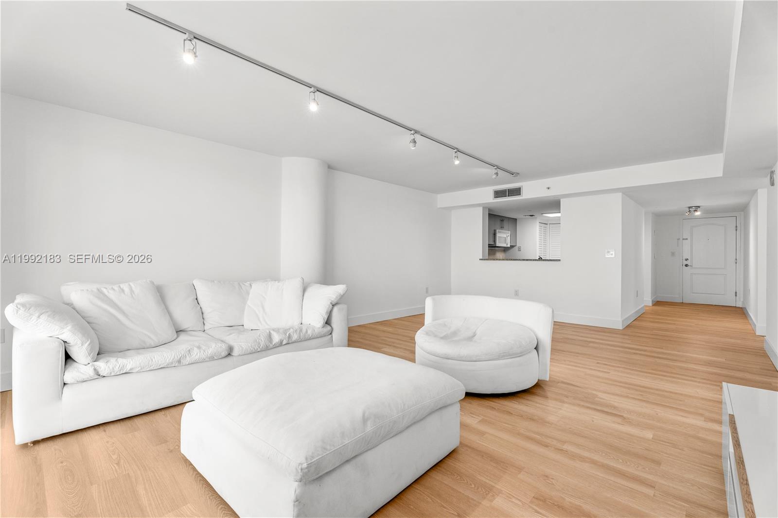 2101 Brickell Ave # 806