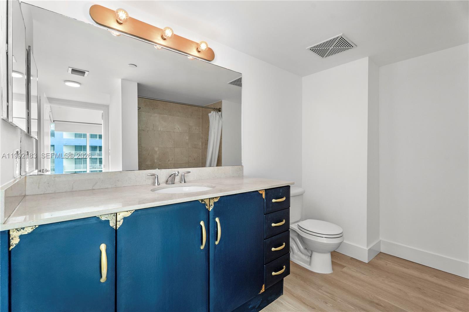 2101 Brickell Ave # 806