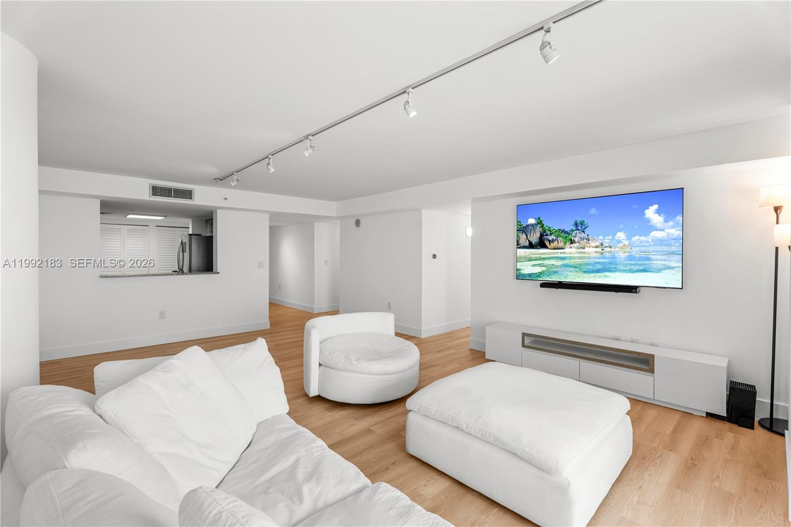 2101 Brickell Ave # 806