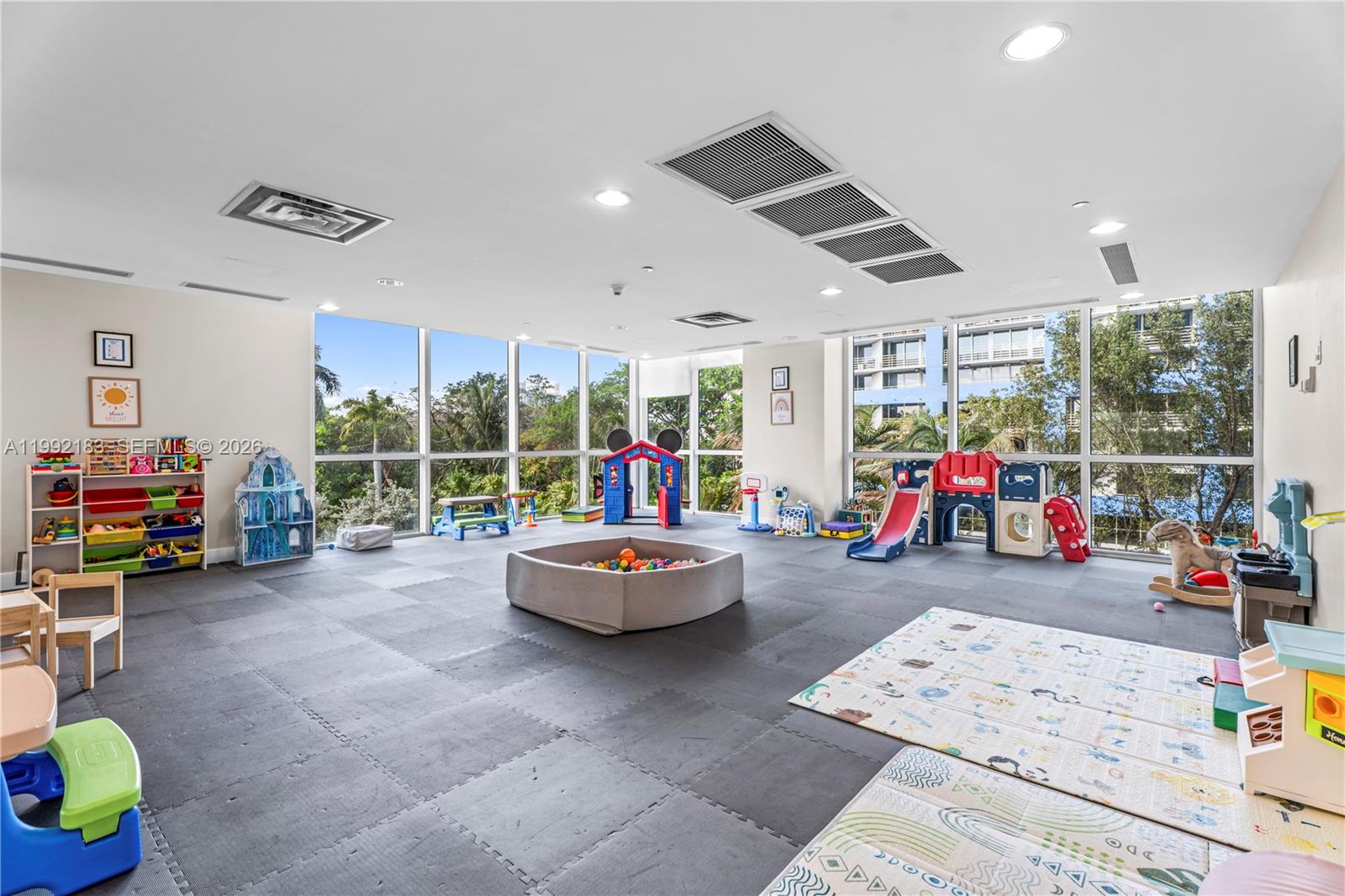 2101 Brickell Ave # 806