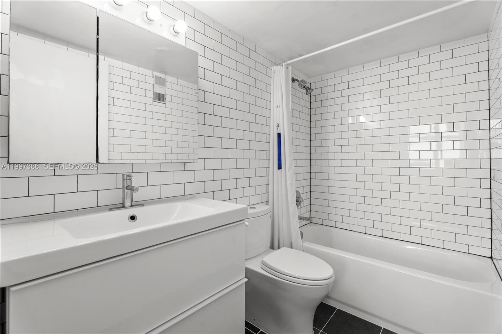 770 Claughton Island Dr # 1515