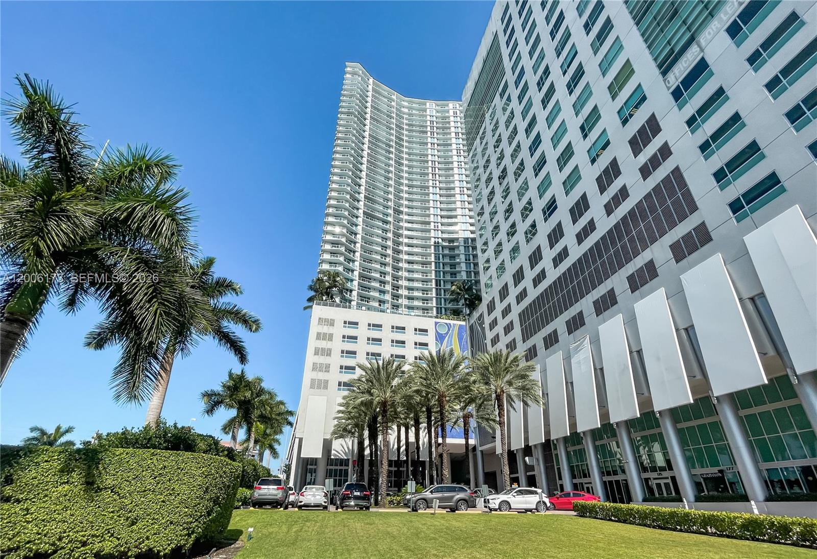 185 SW 7th St # 2105