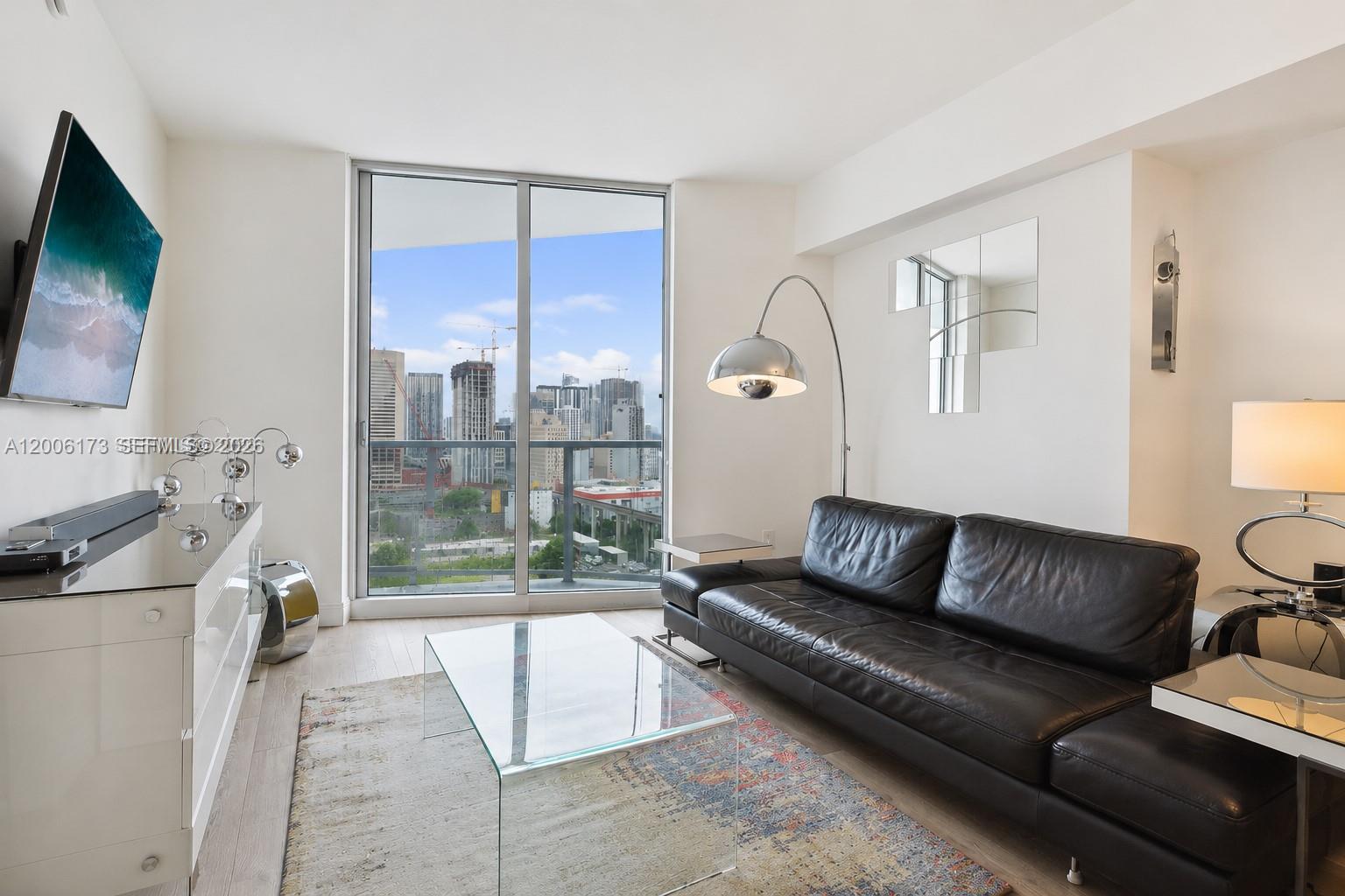 185 SW 7th St # 2105