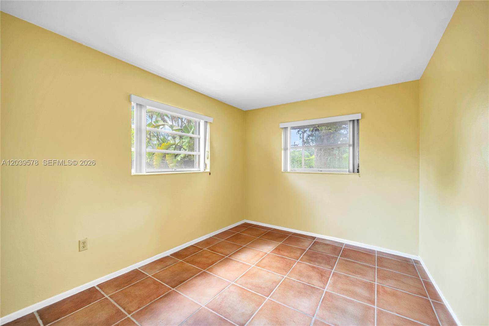 8701 SW 87th Ct