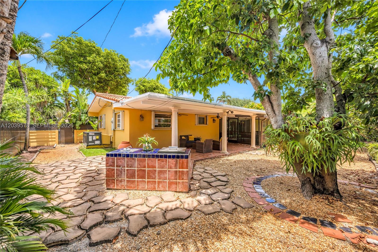 8701 SW 87th Ct