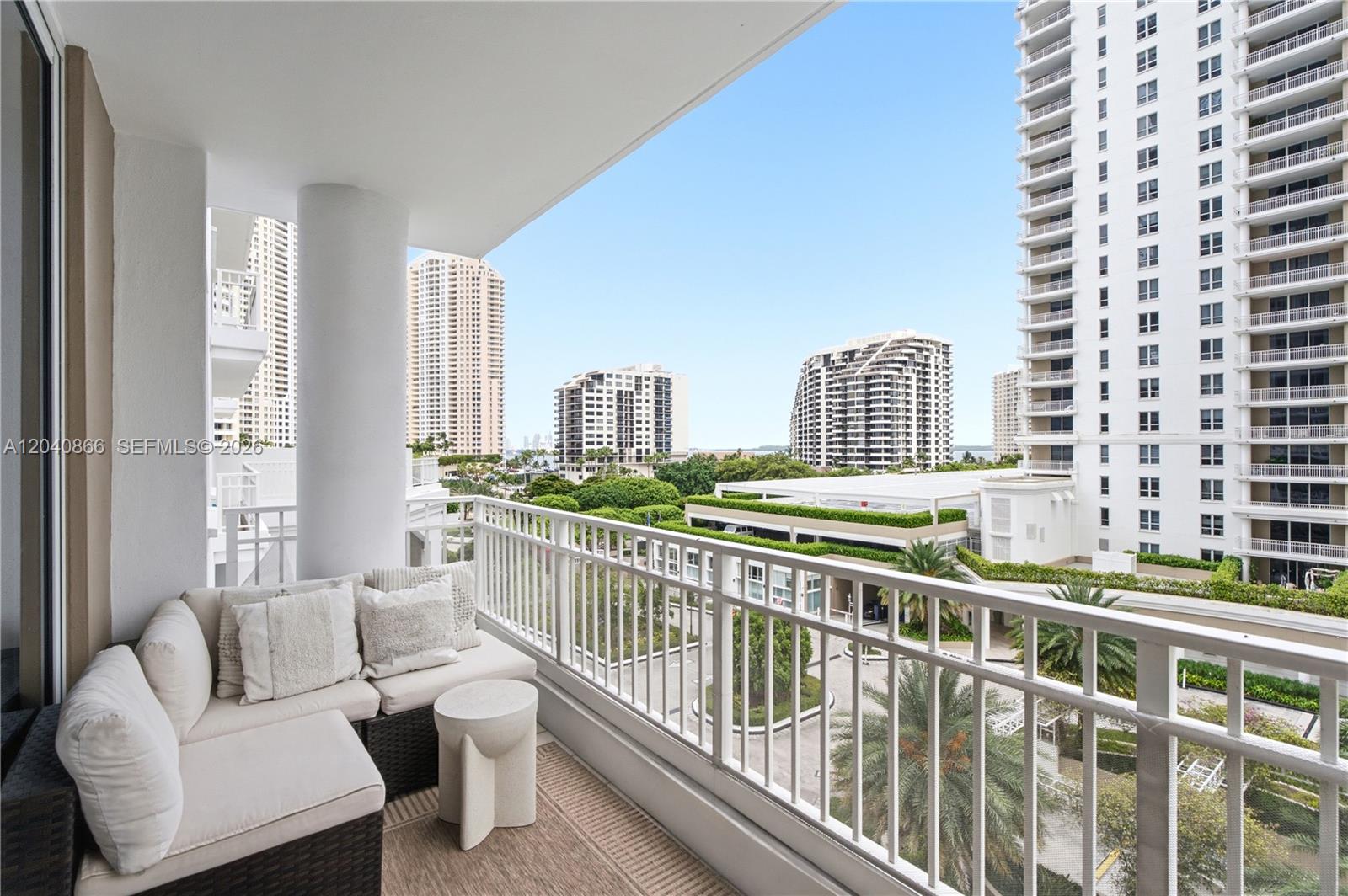 801 Brickell Key Blvd # 707
