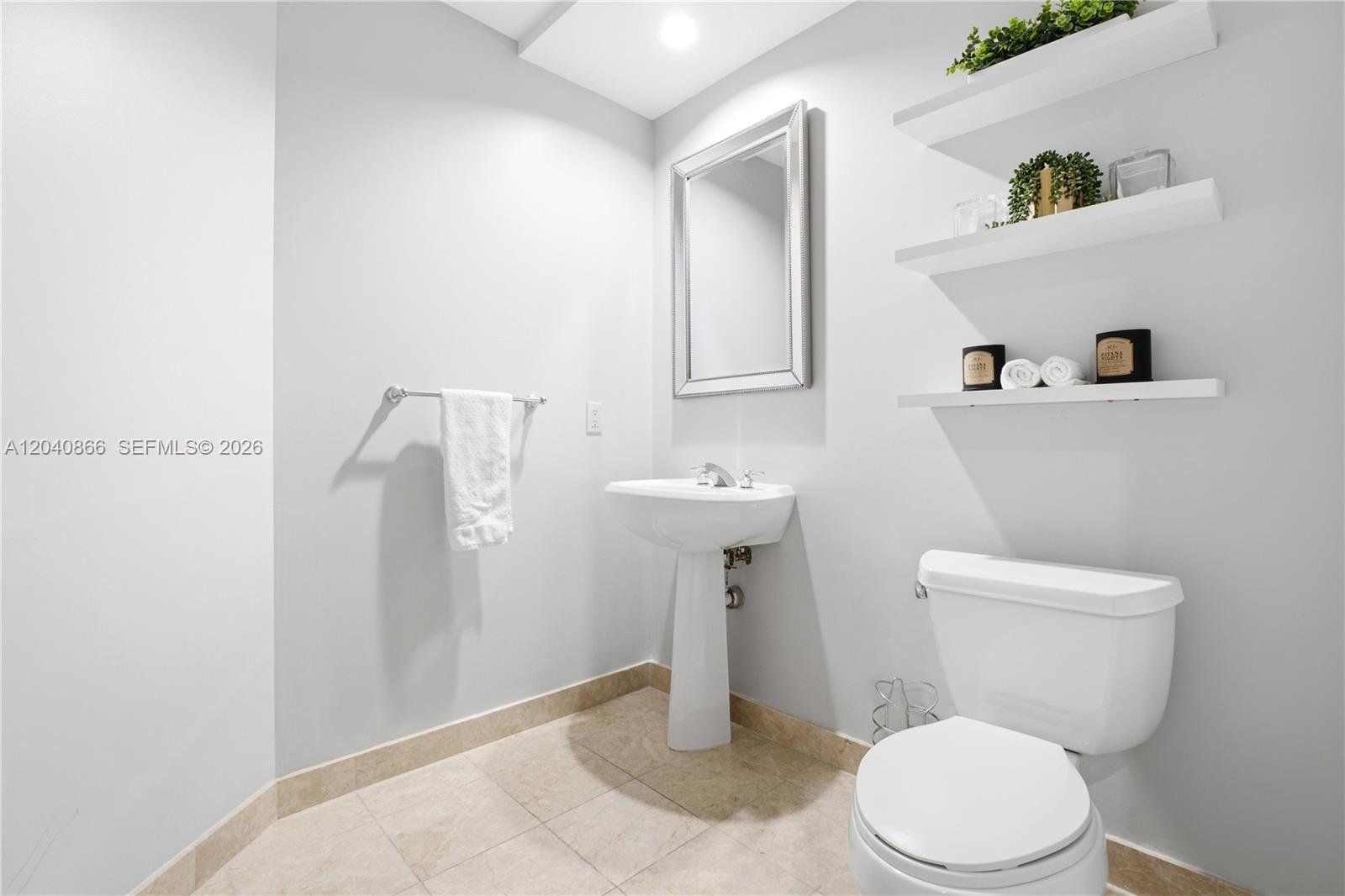 801 Brickell Key Blvd # 707