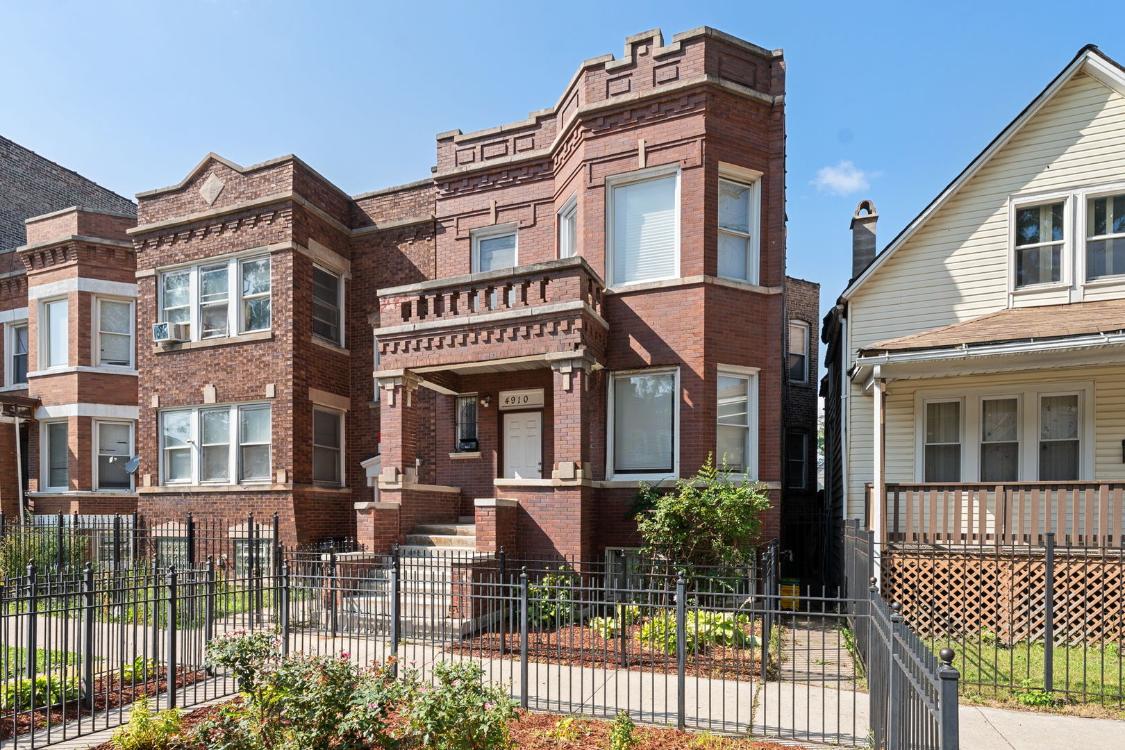4910 W Van Buren Street