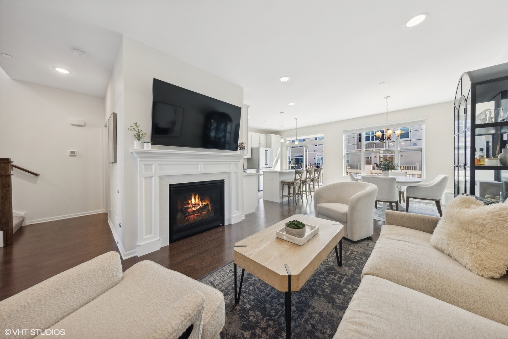 30W095 Brayman Court