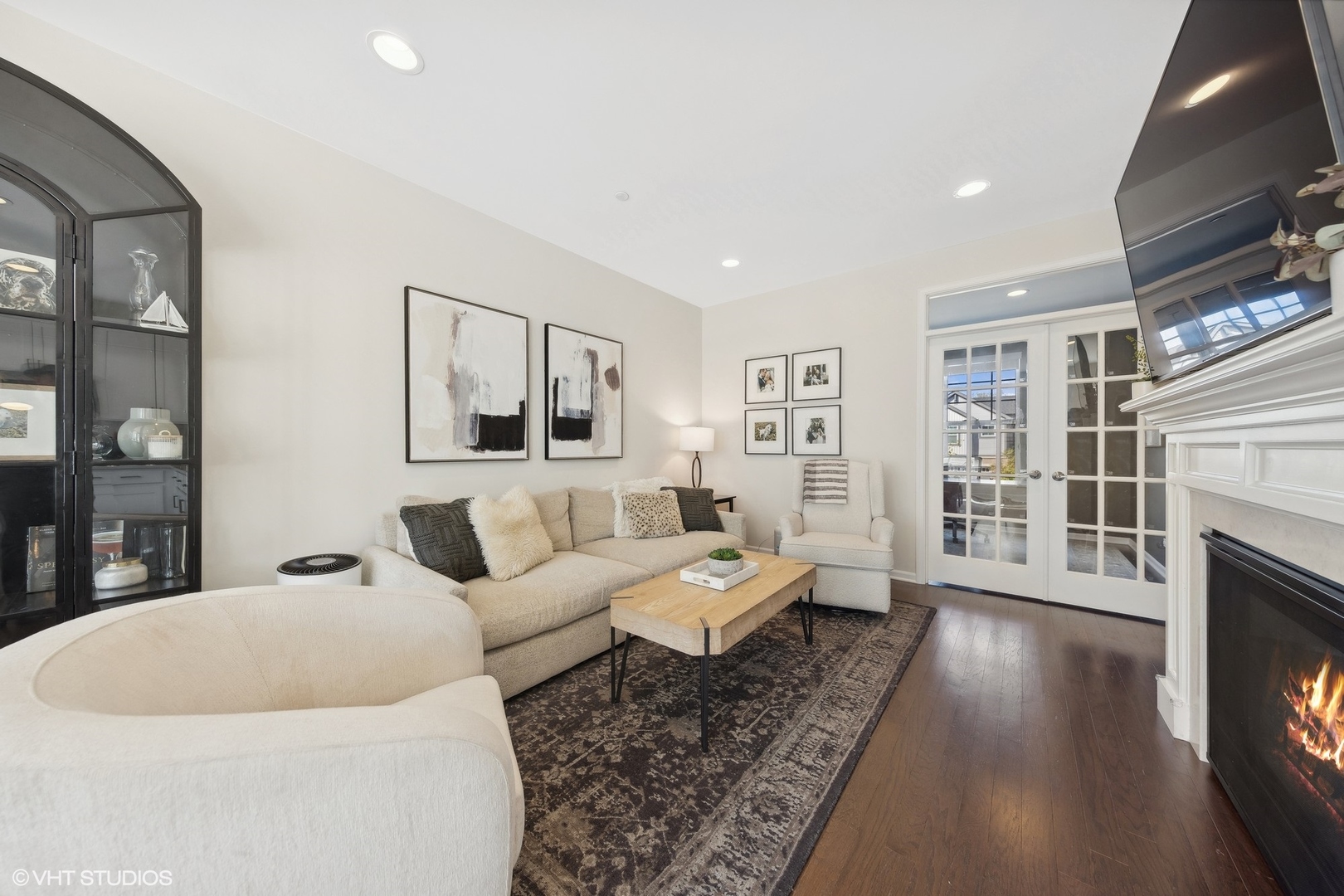 30W095 Brayman Court