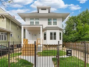 119 N Lockwood Avenue