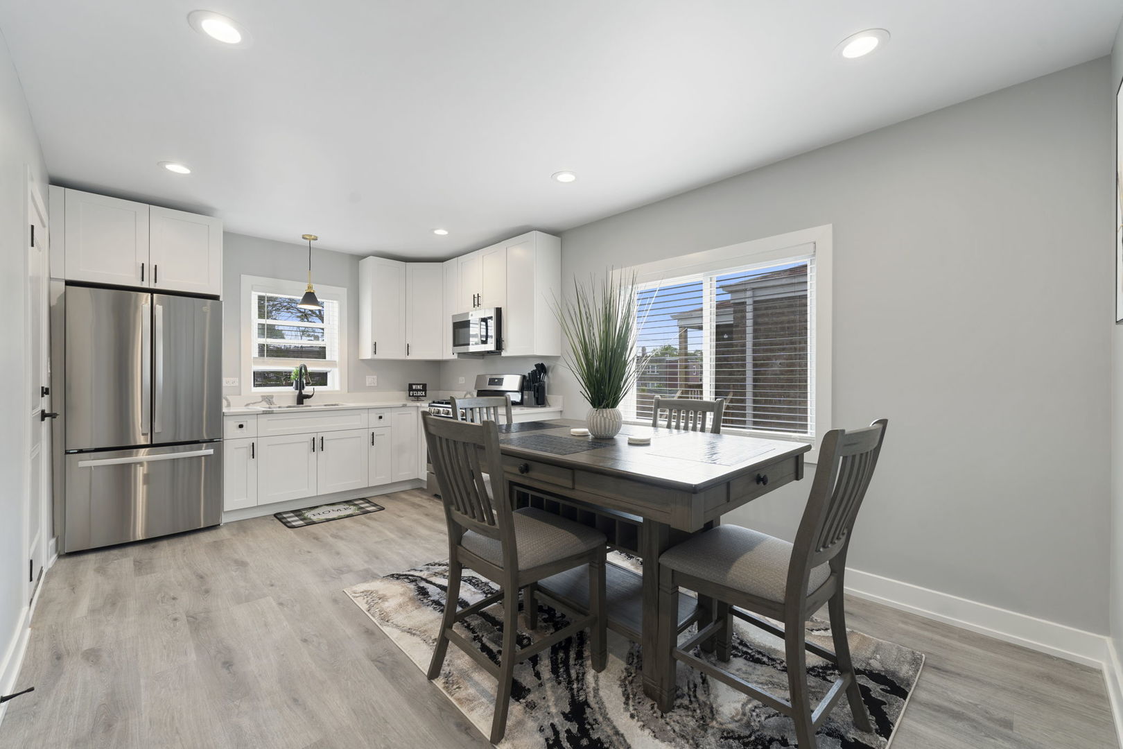 5347 W Gladys Avenue Unit: 2
