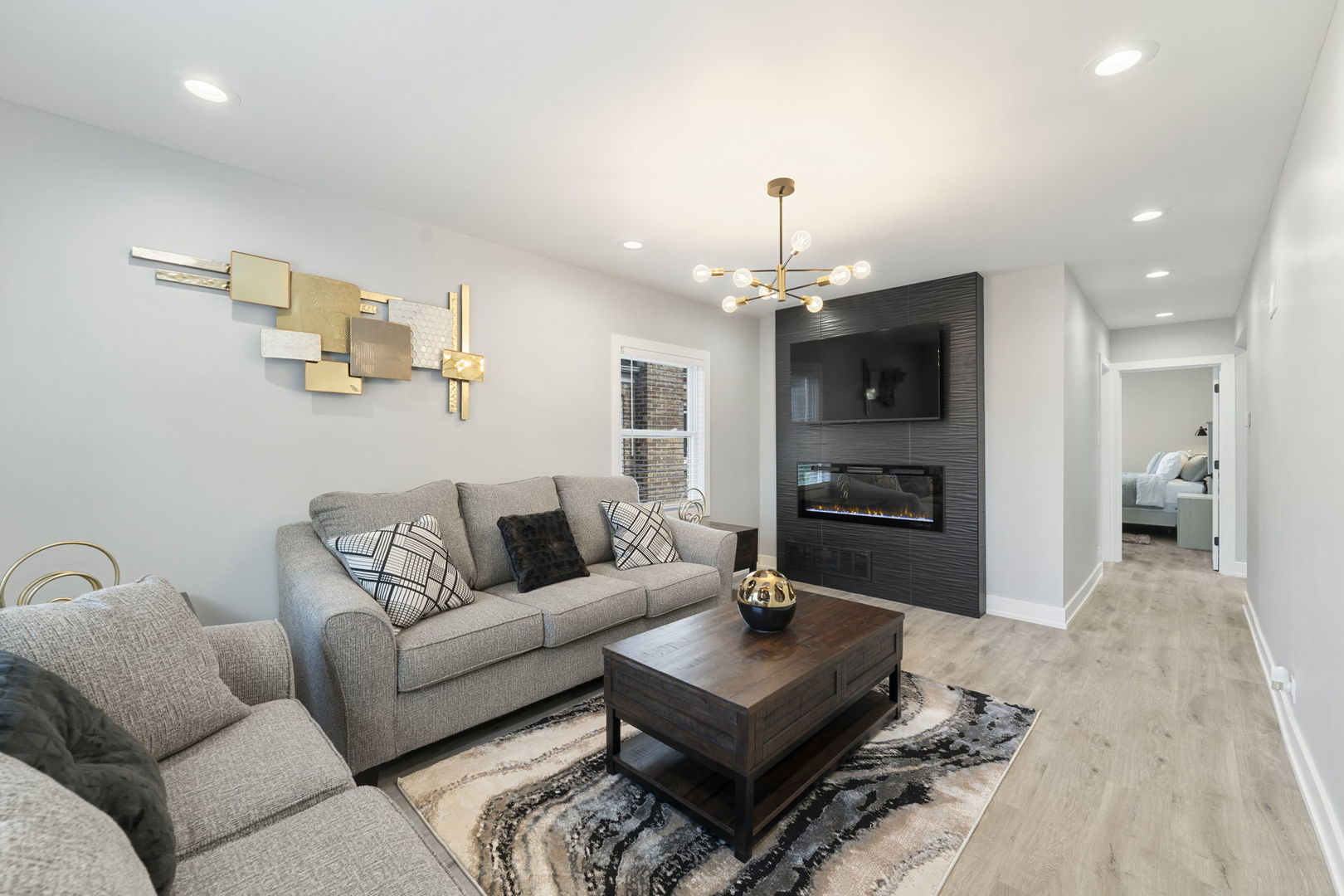 5347 W Gladys Avenue Unit: 2