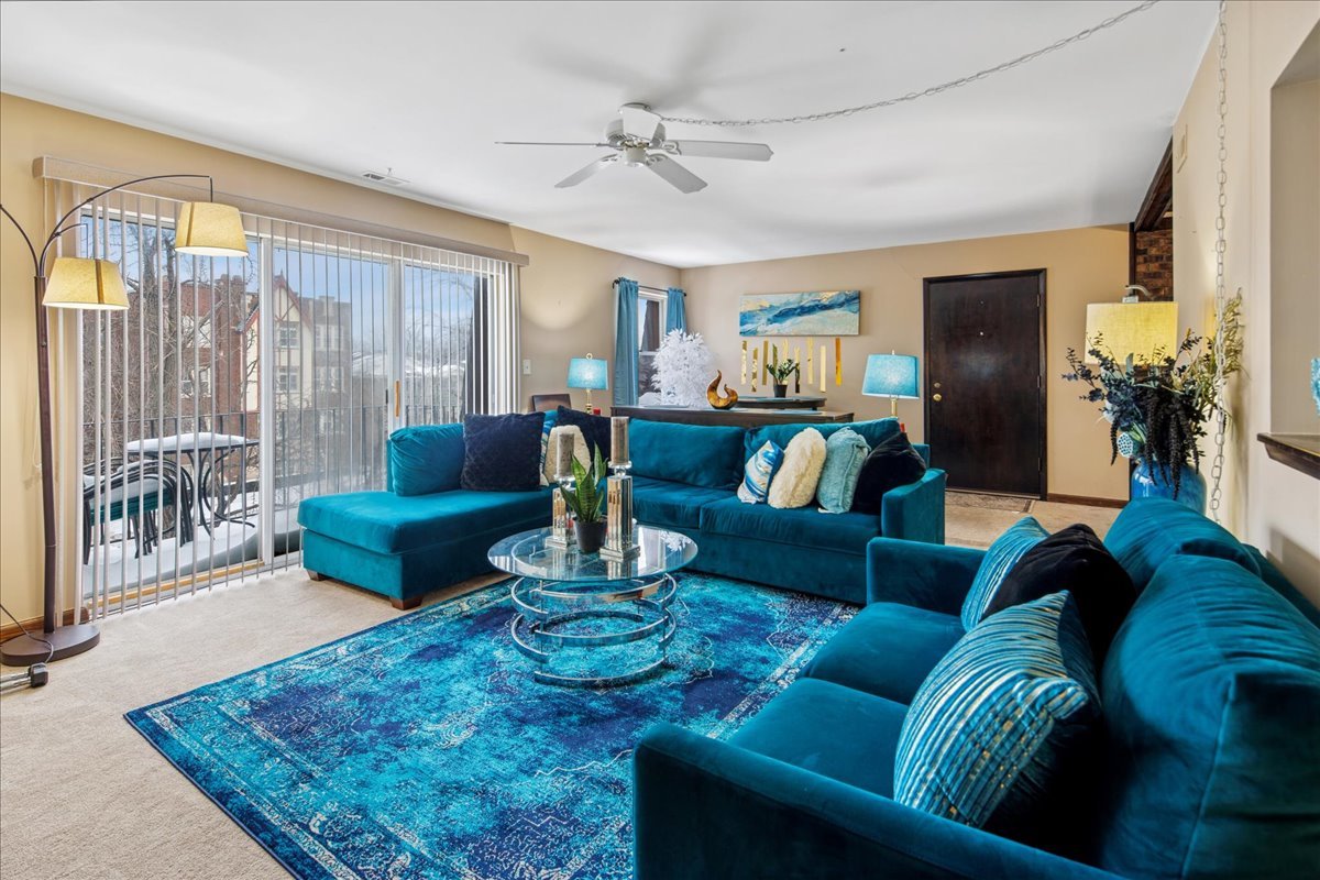 475 SHENSTONE Road Unit: 304
