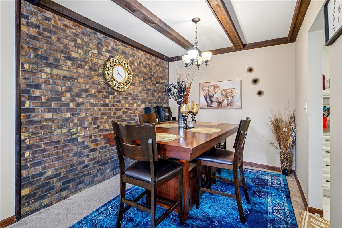 475 SHENSTONE Road Unit: 304