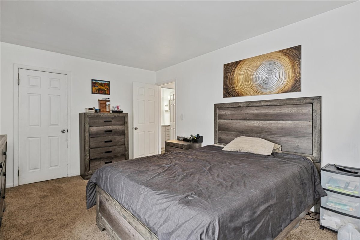 2013 Country Club Drive Unit: 22