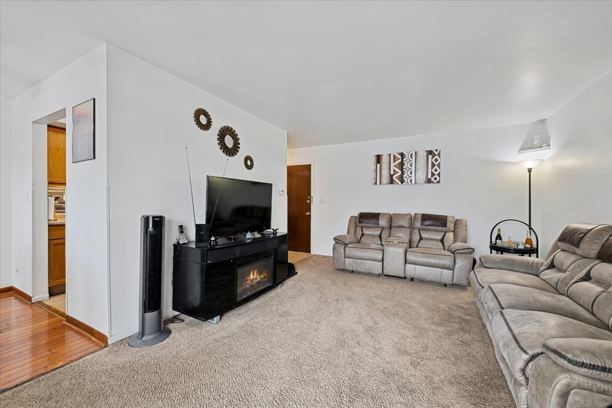 2013 Country Club Drive Unit: 22