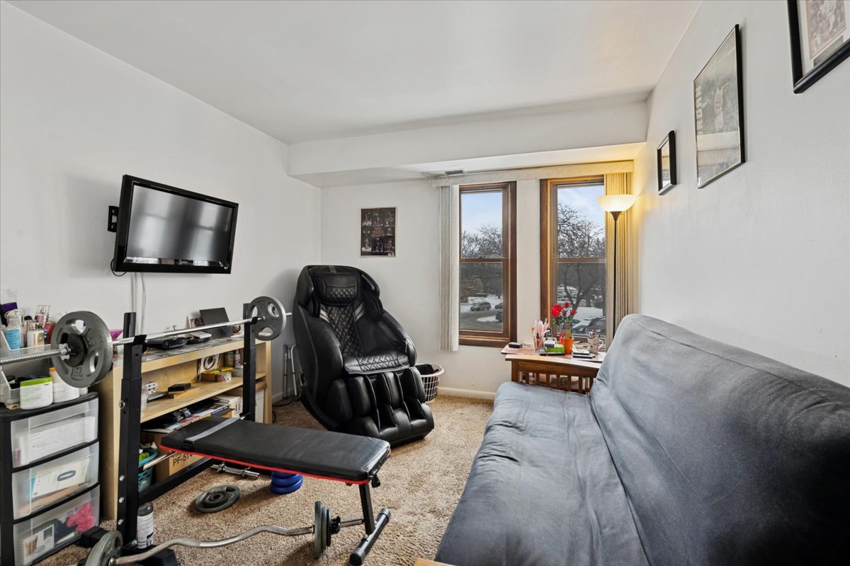 2013 Country Club Drive Unit: 22