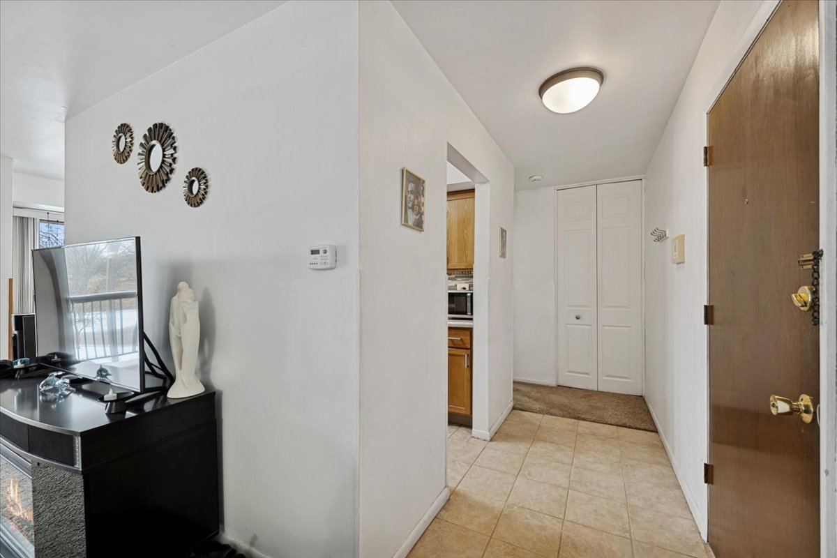2013 Country Club Drive Unit: 22