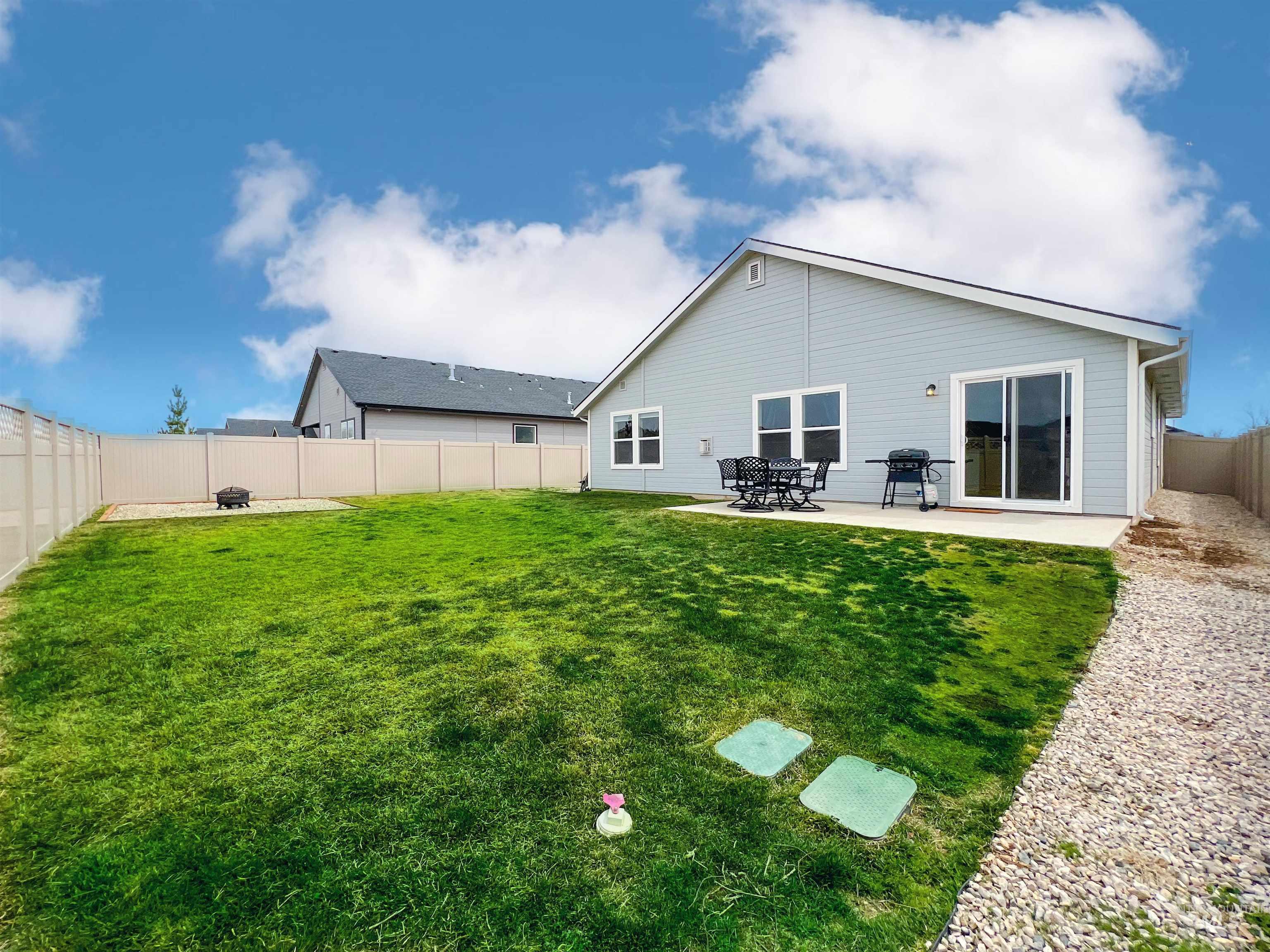 3007 N Cherry Grove Way