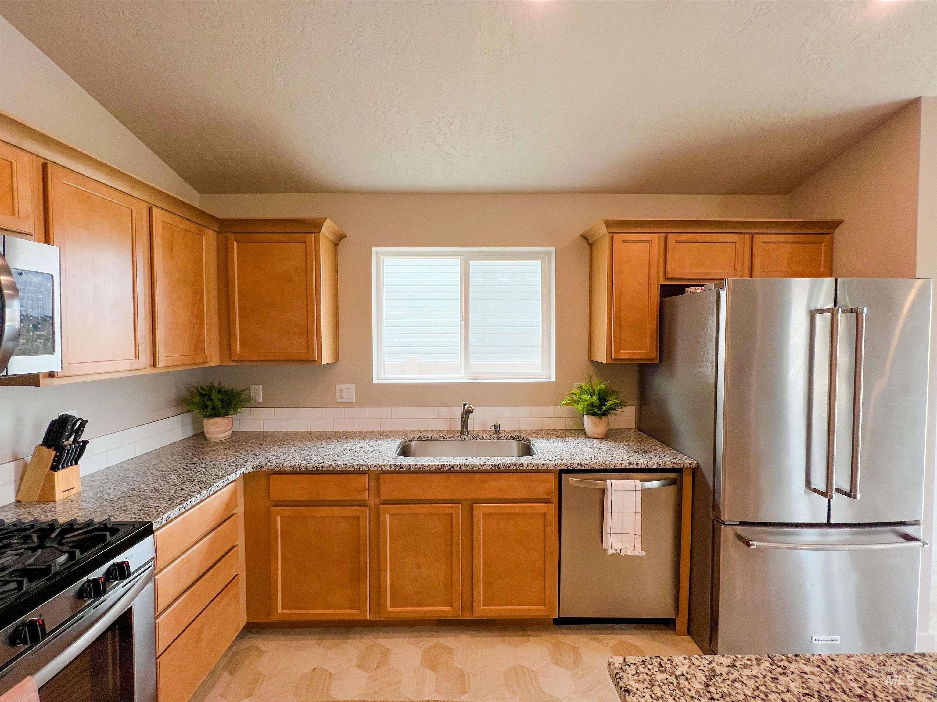 3007 N Cherry Grove Way