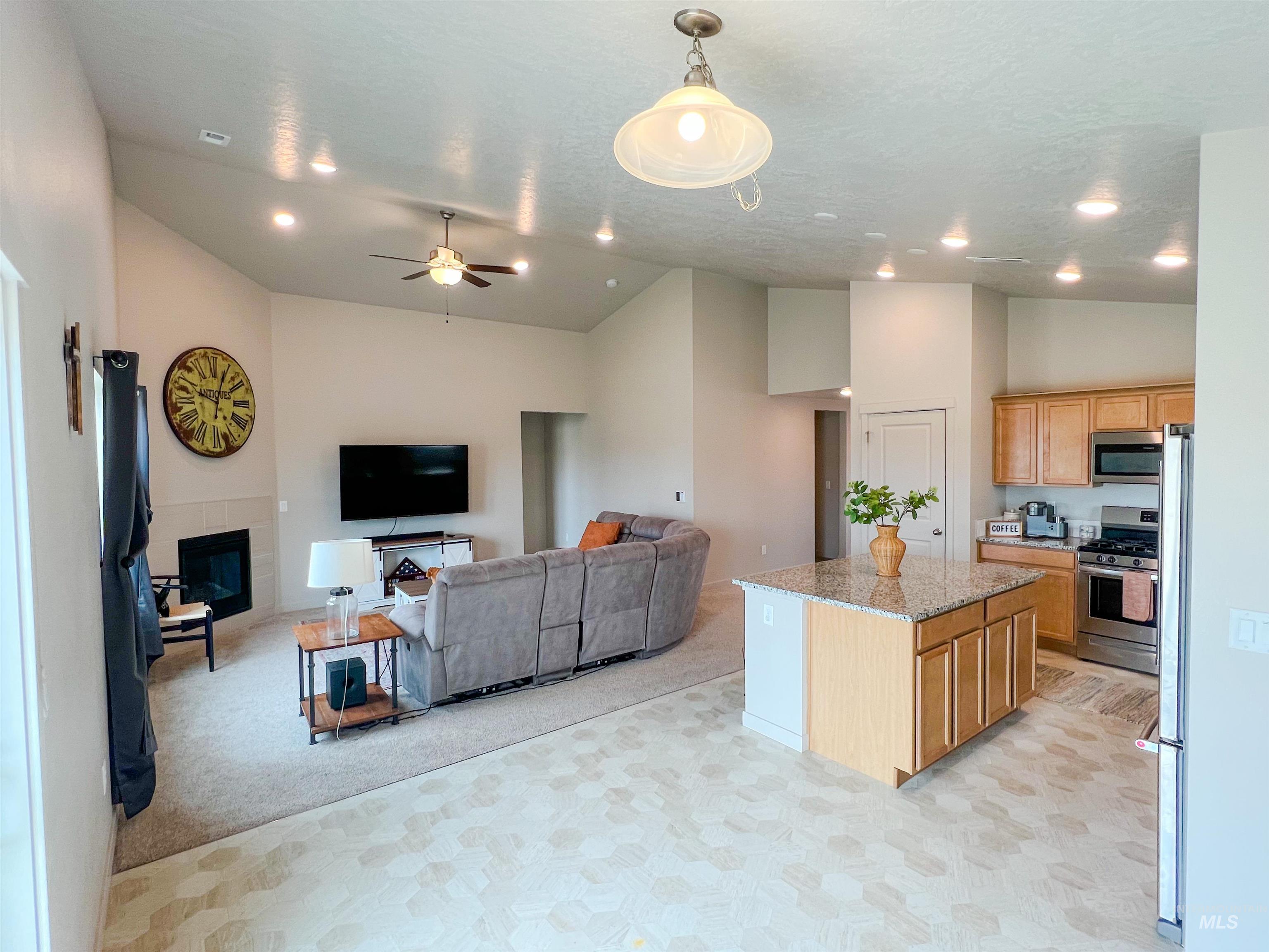 3007 N Cherry Grove Way