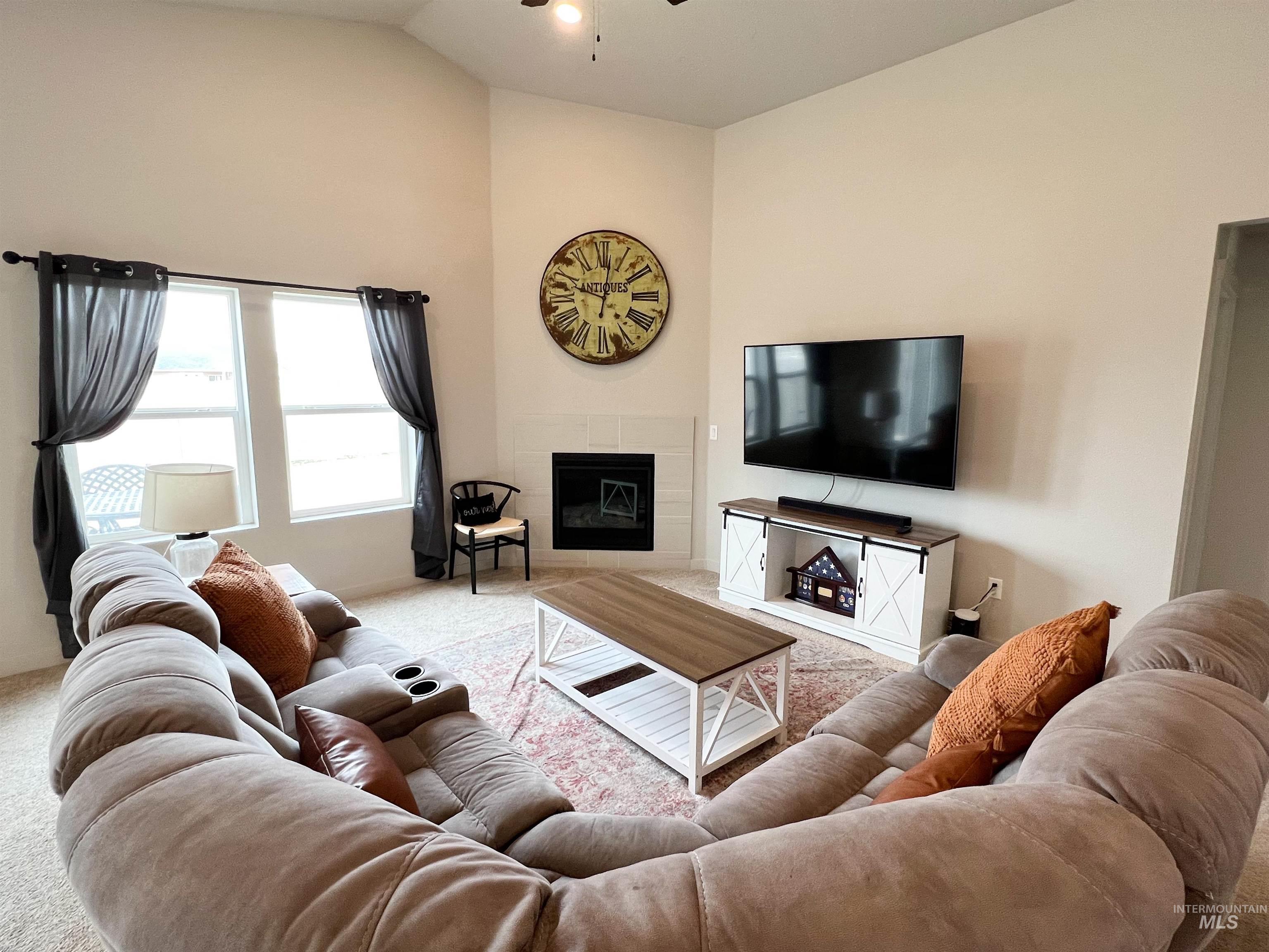 3007 N Cherry Grove Way