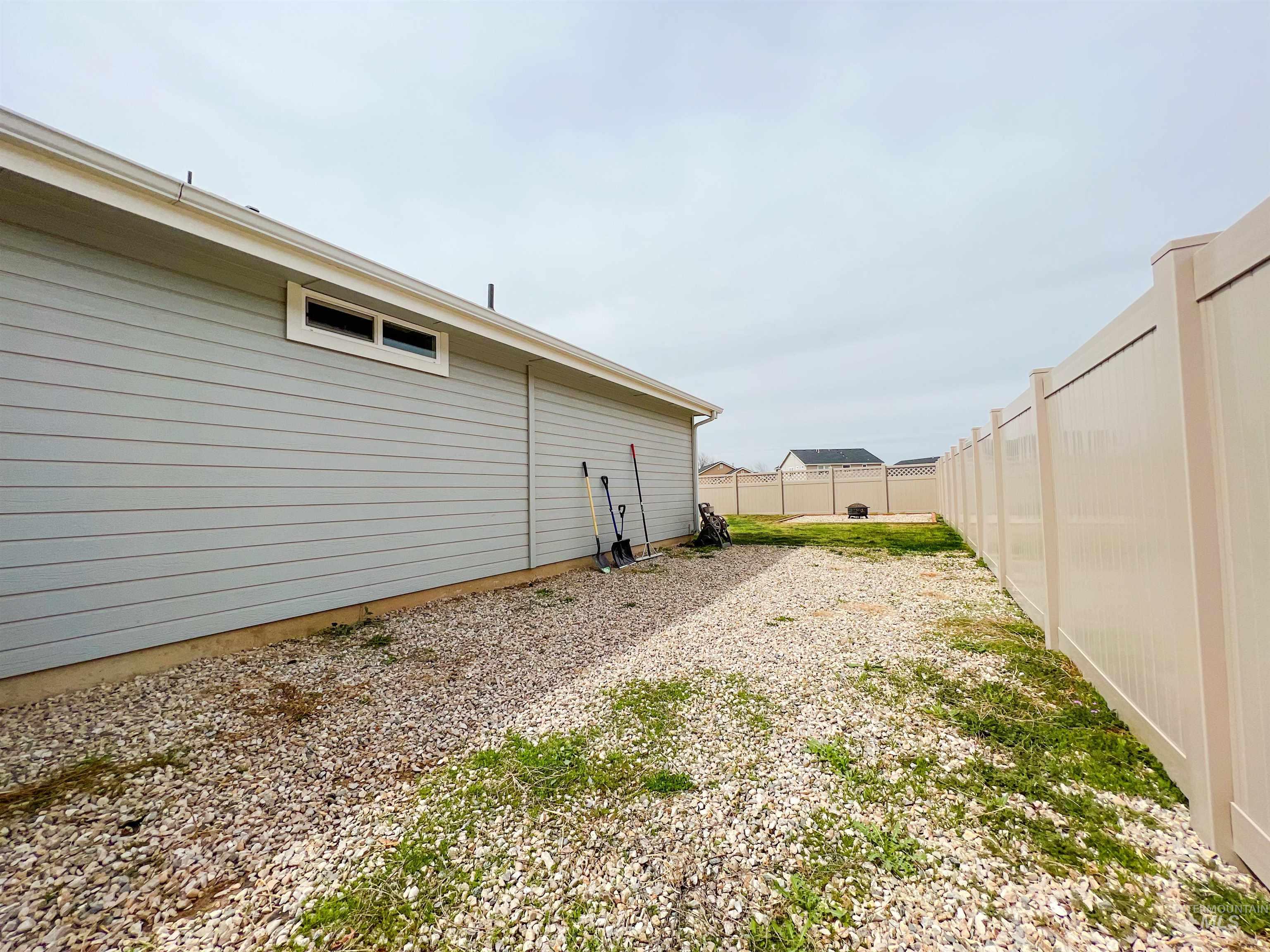 3007 N Cherry Grove Way