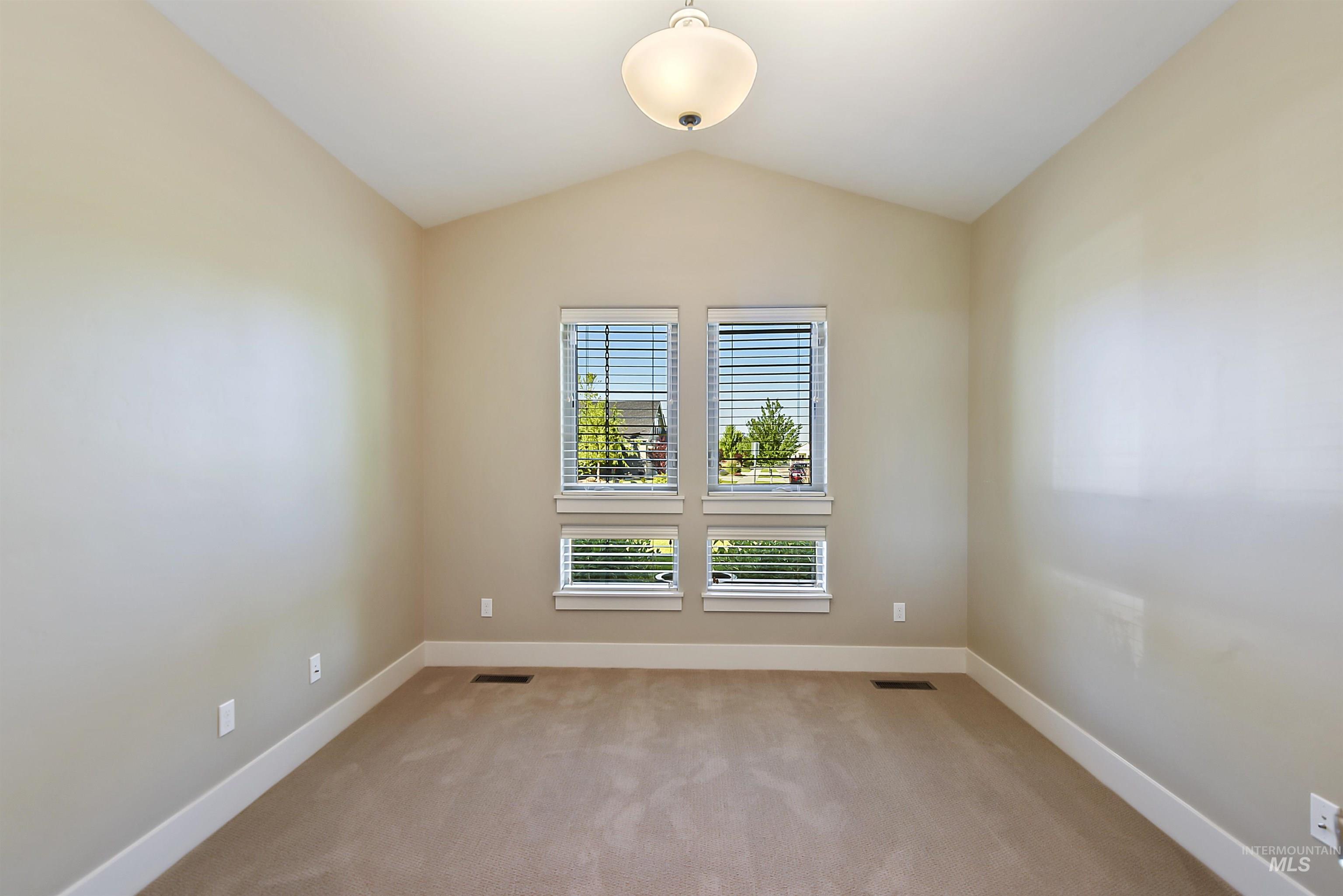 2074 N Payette River Way