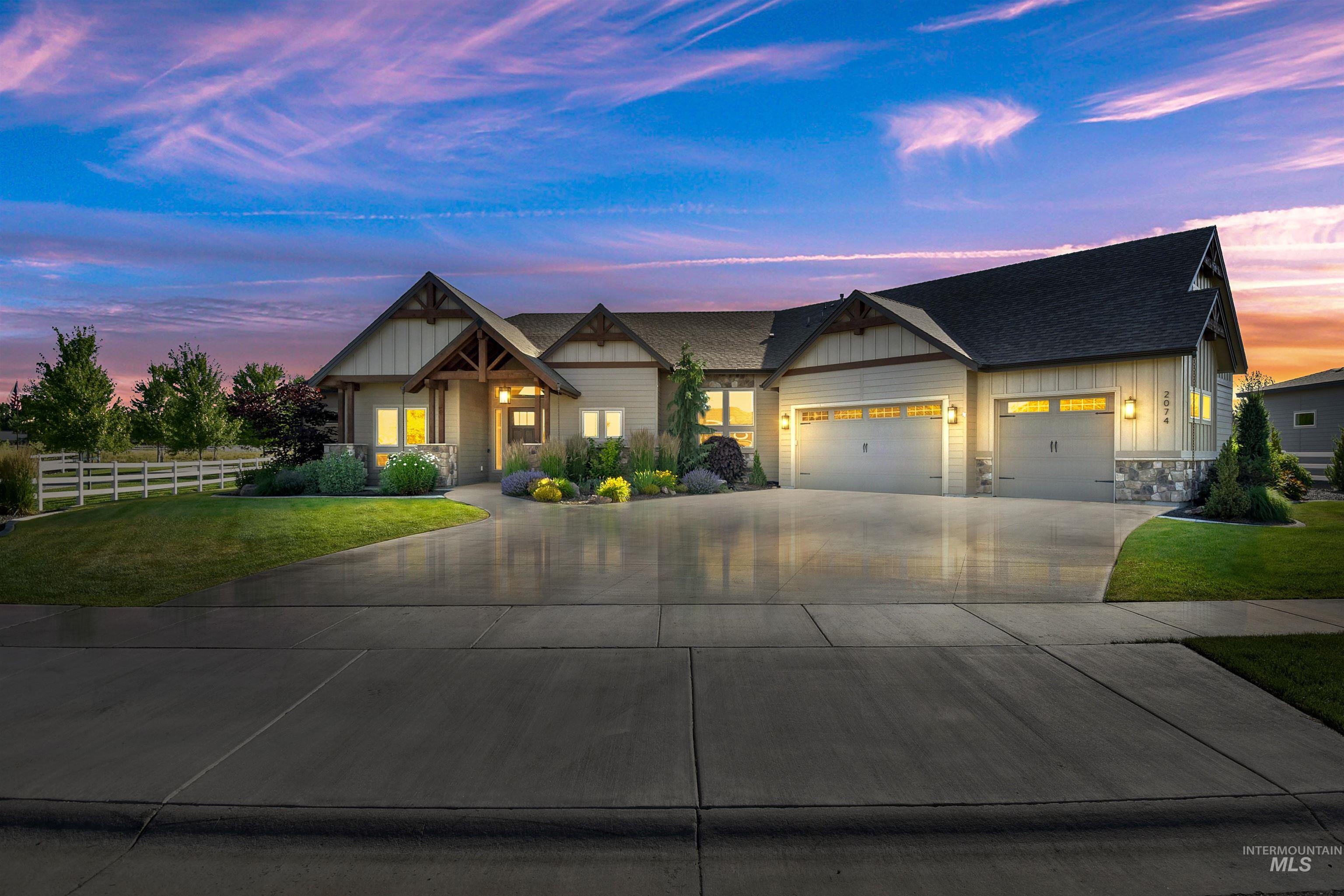 2074 N Payette River Way