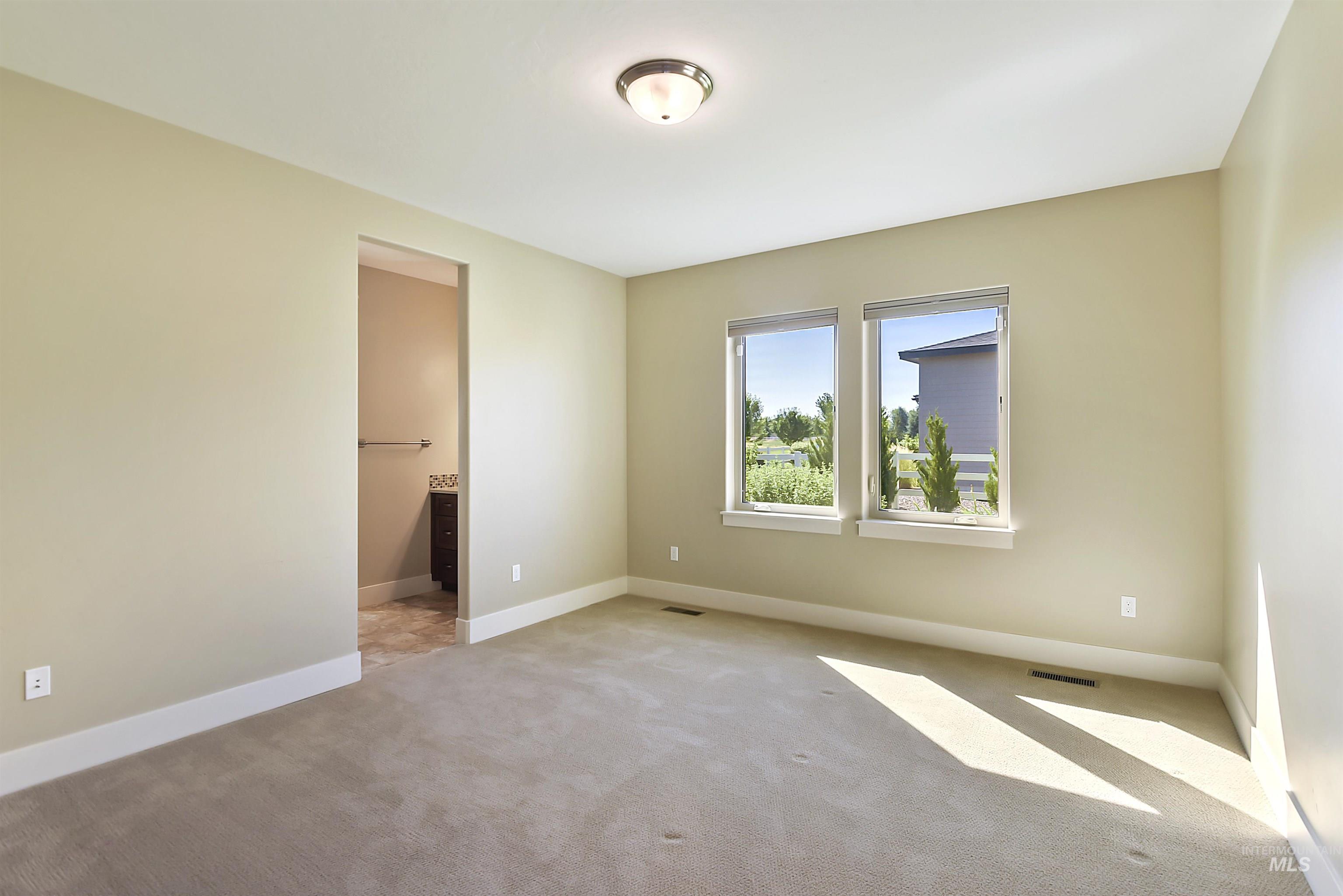 2074 N Payette River Way