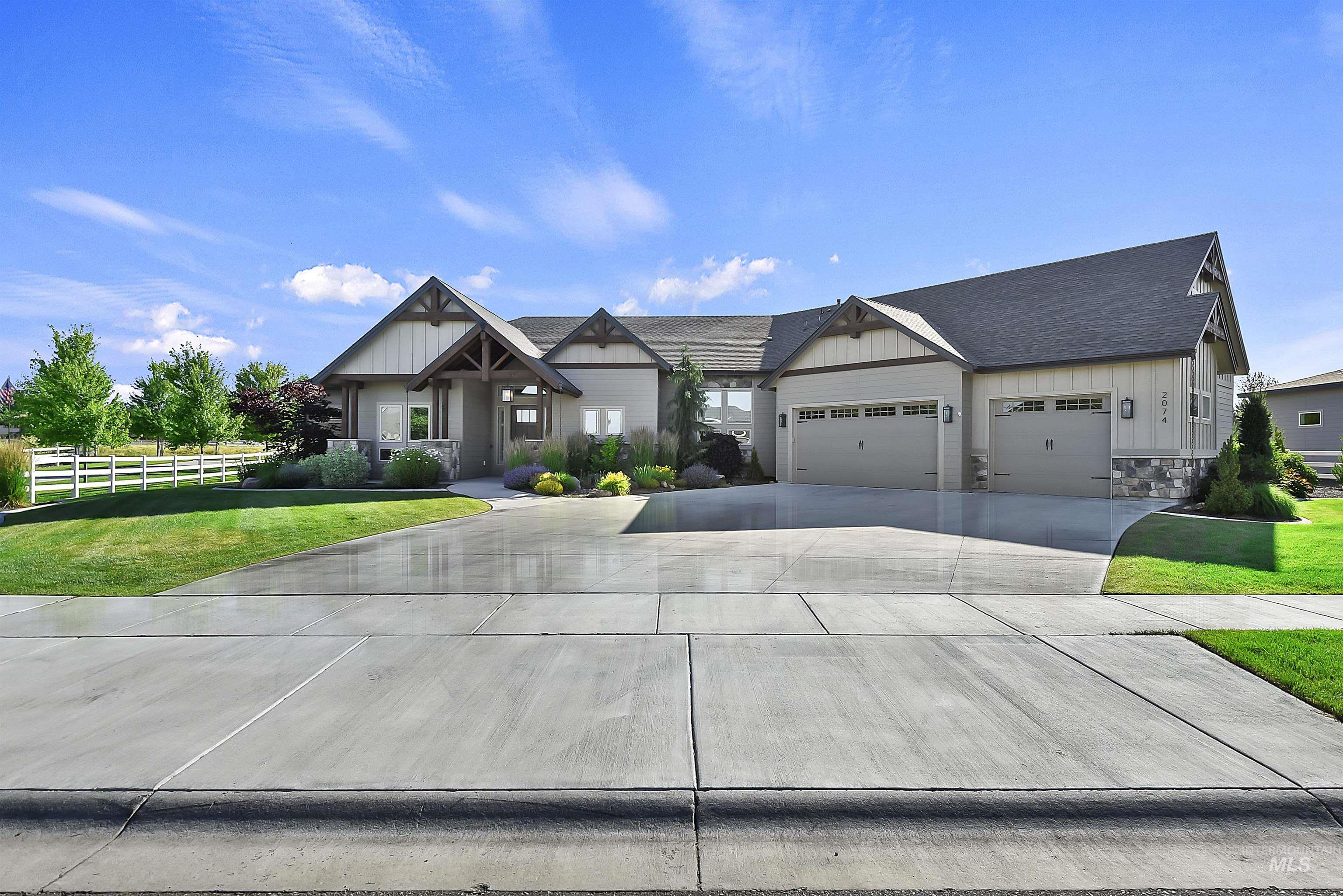 2074 N Payette River Way