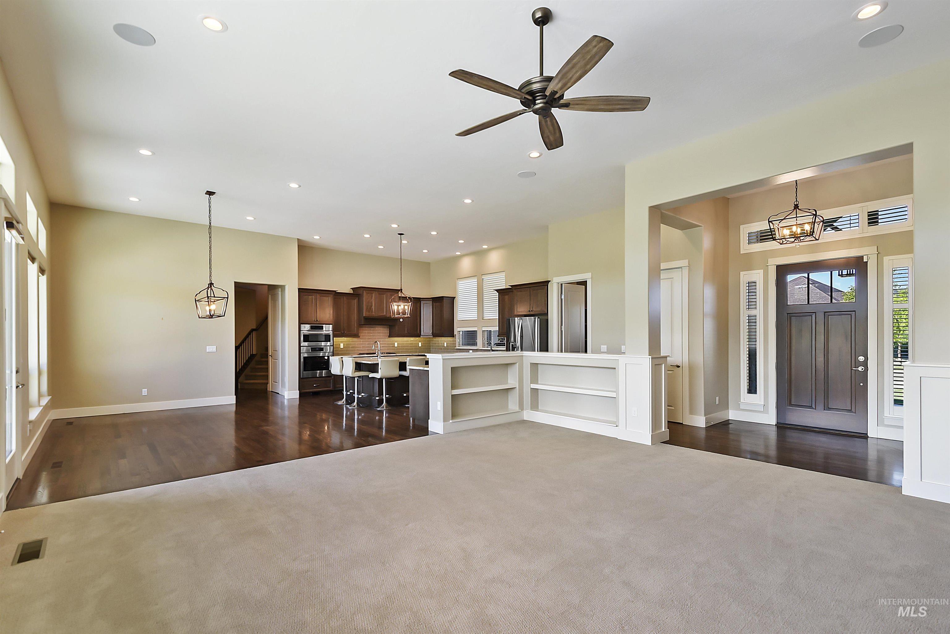 2074 N Payette River Way