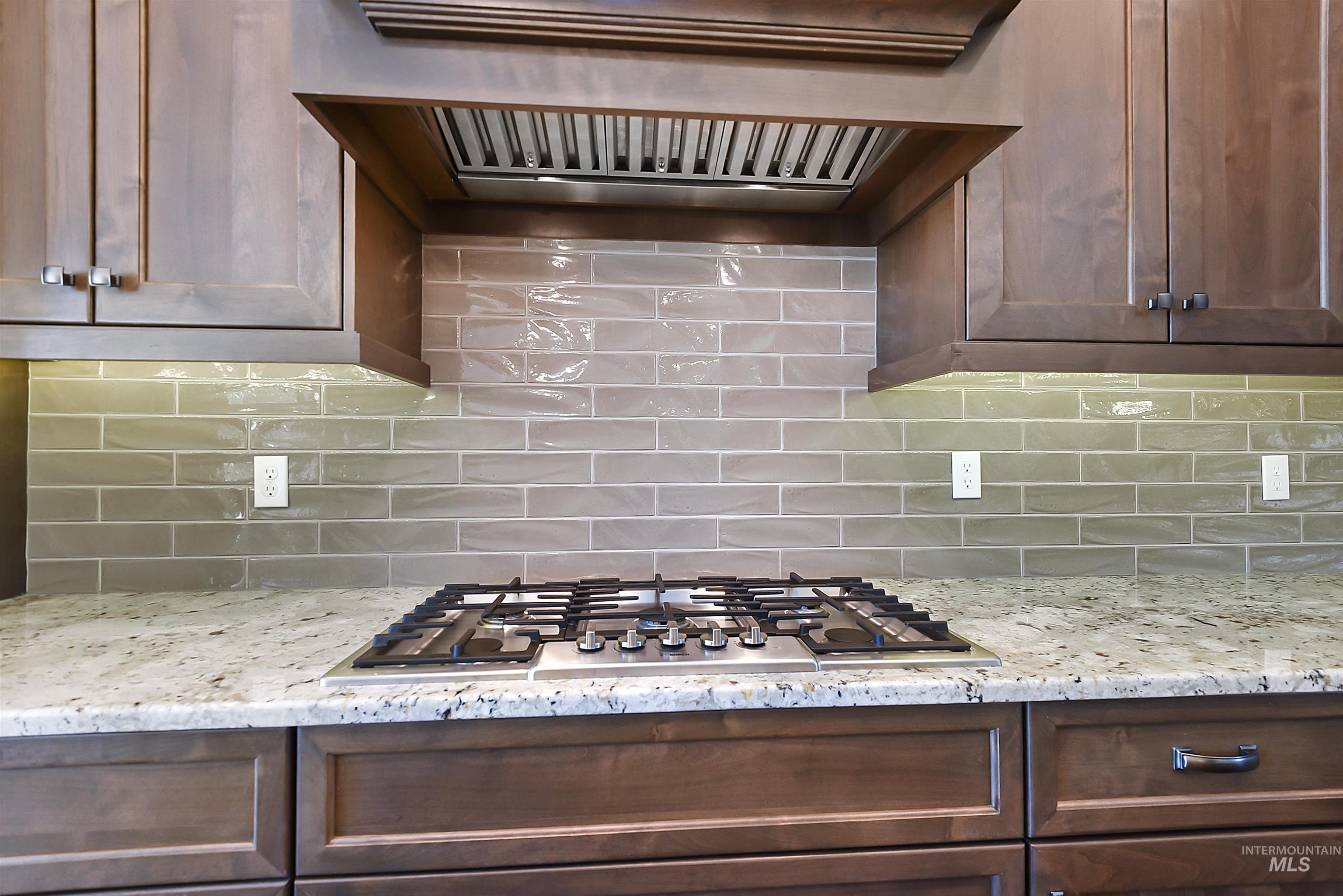 2074 N Payette River Way