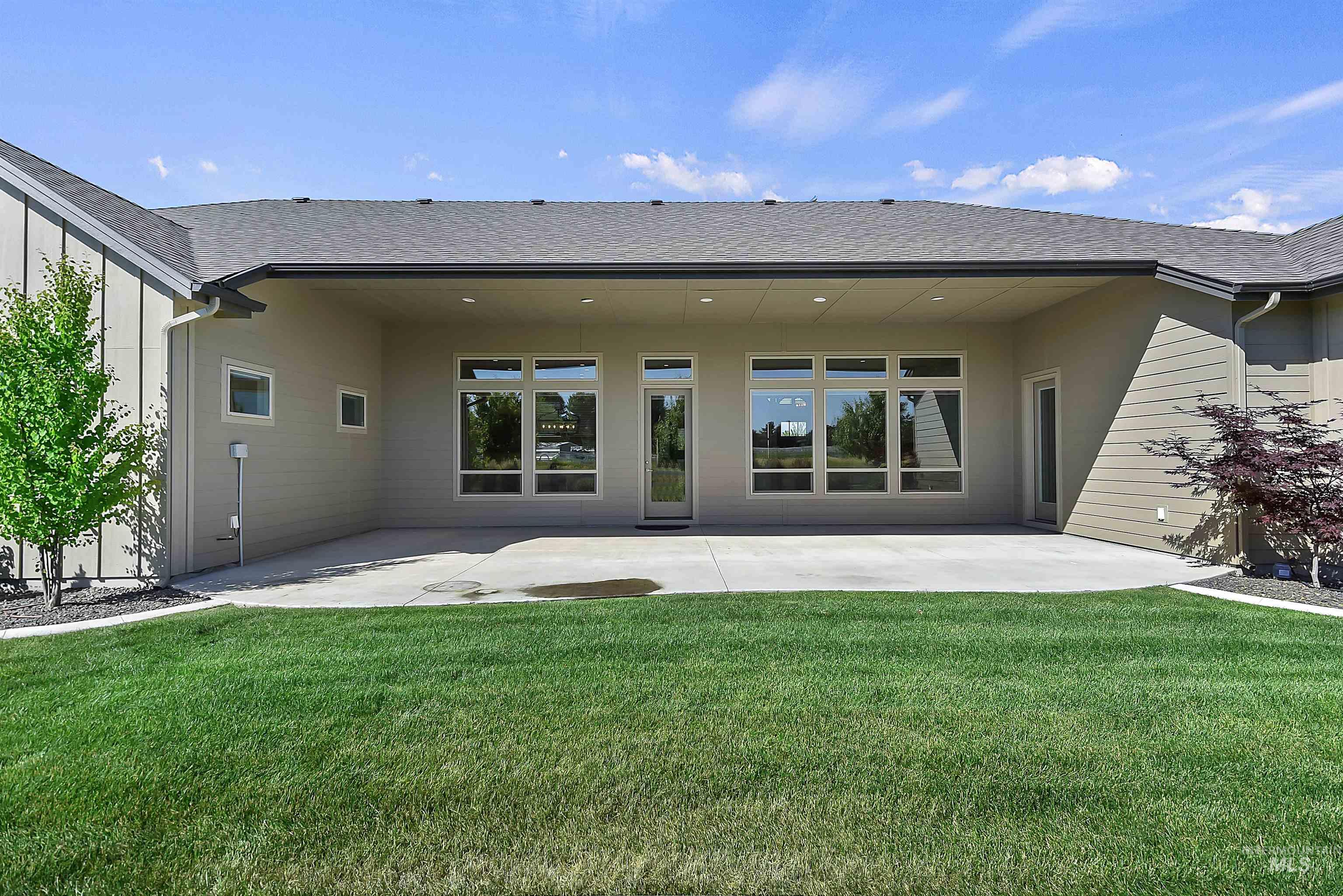 2074 N Payette River Way