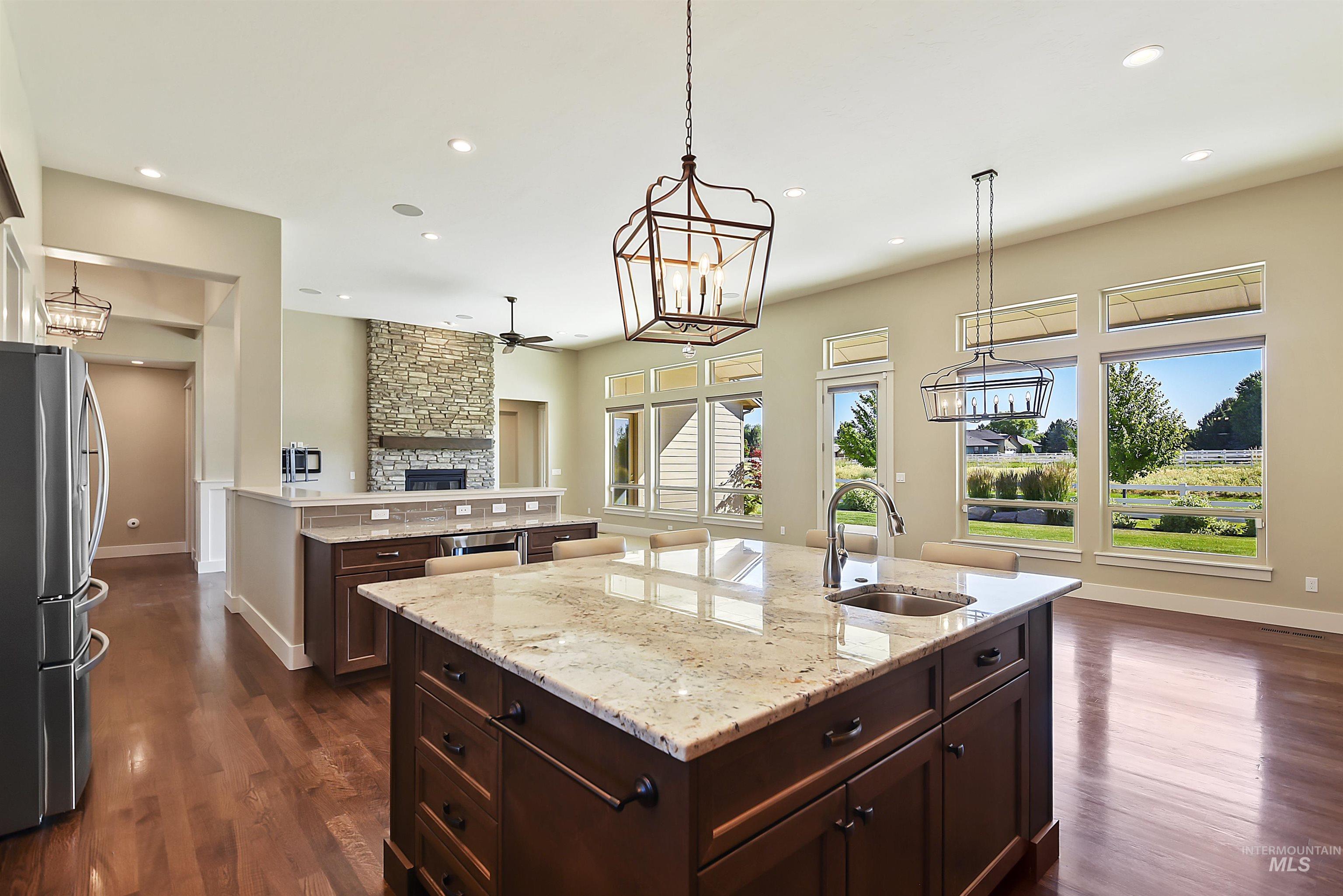 2074 N Payette River Way