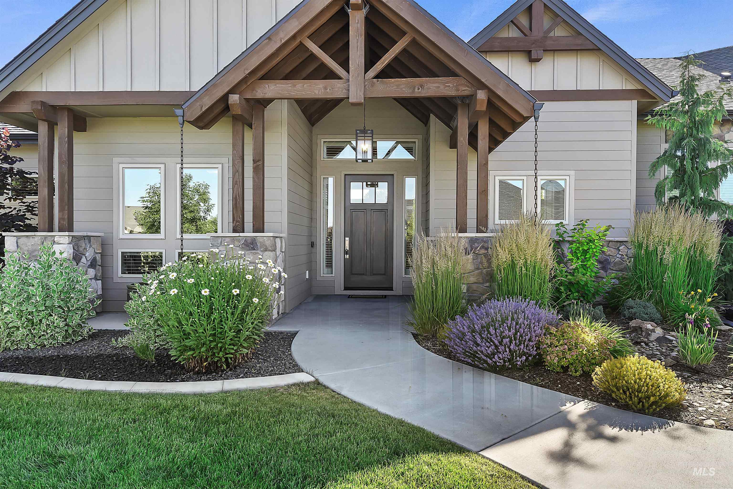 2074 N Payette River Way