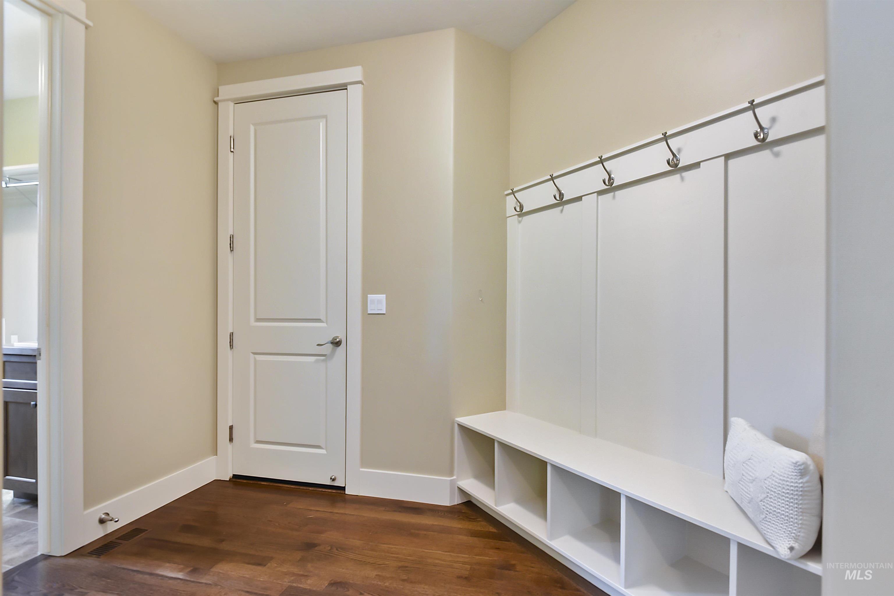 2074 N Payette River Way